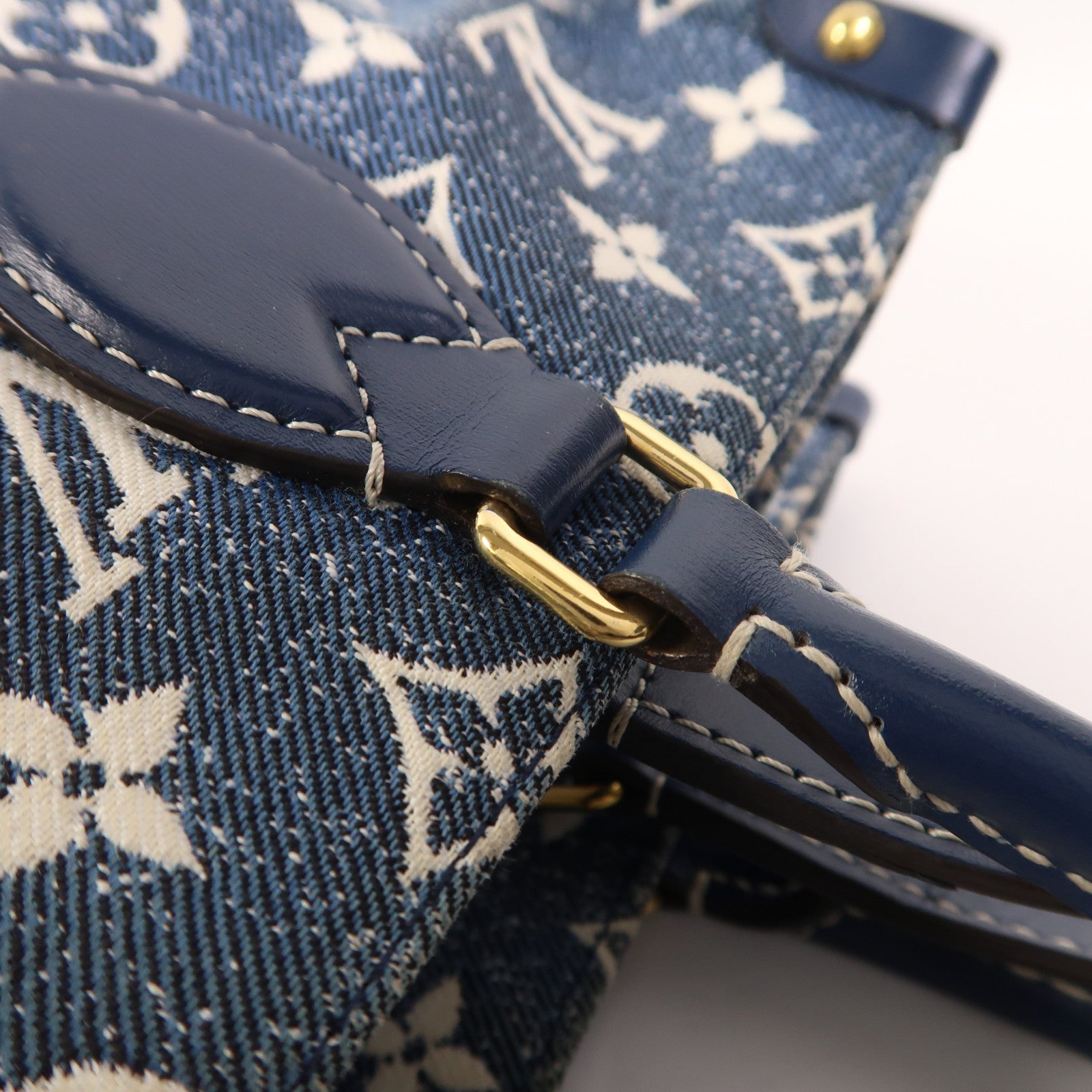 LOUIS VUITTON Monogram Denim On The Go MM金扣手挽肩背兩用袋