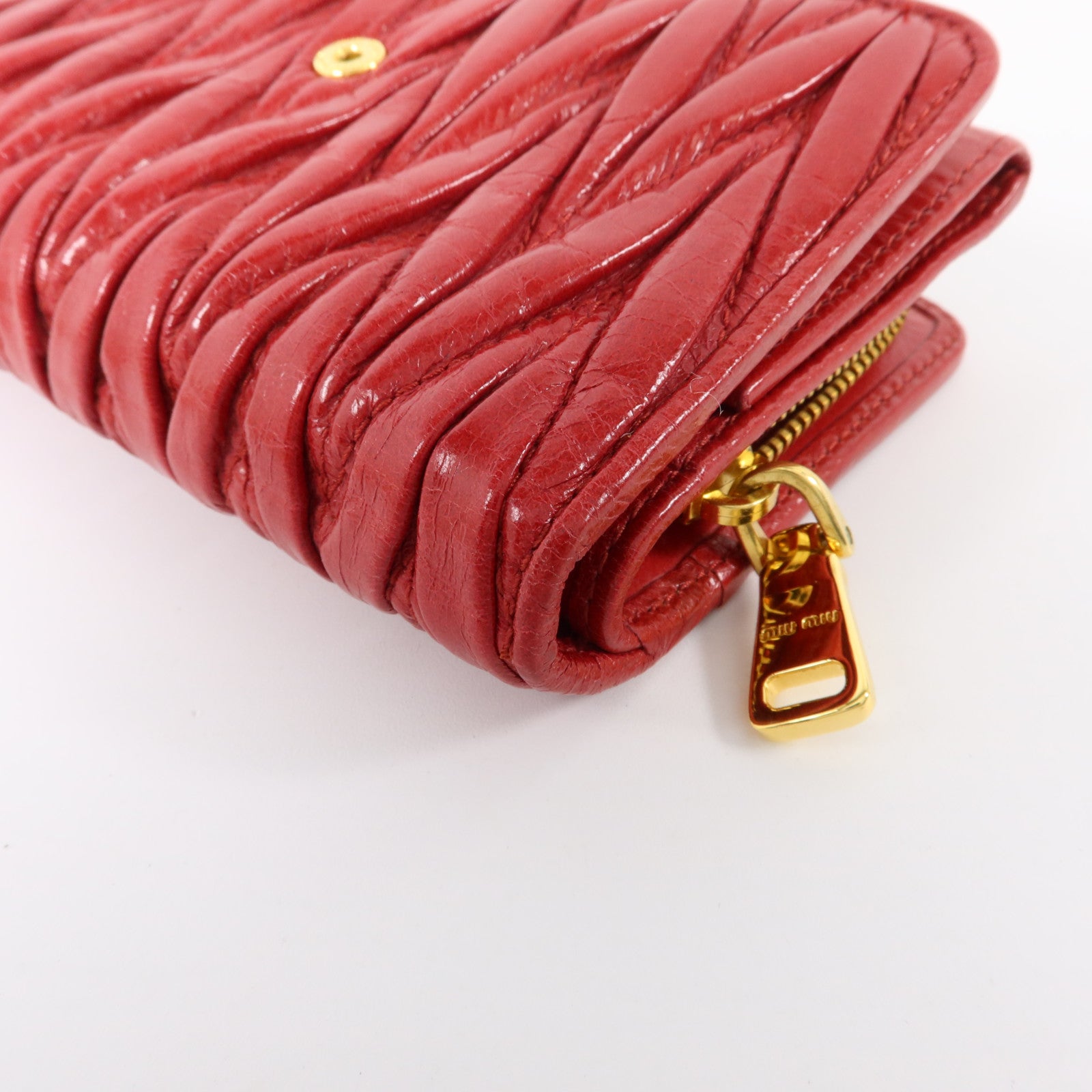 Miu Miu 羊皮皮革Matelasse Nappa Fold Zipper Wallet金扣錢包