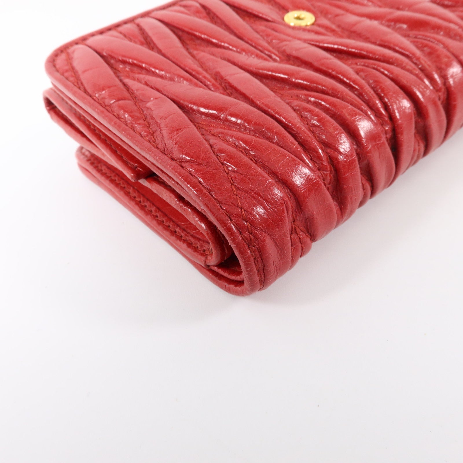 Miu Miu 羊皮皮革Matelasse Nappa Fold Zipper Wallet金扣錢包