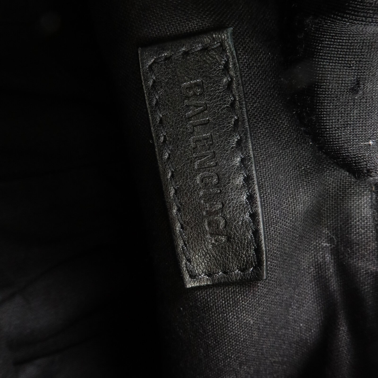 BALENCIAGA 羊皮皮革Le Cagole XS肩背袋