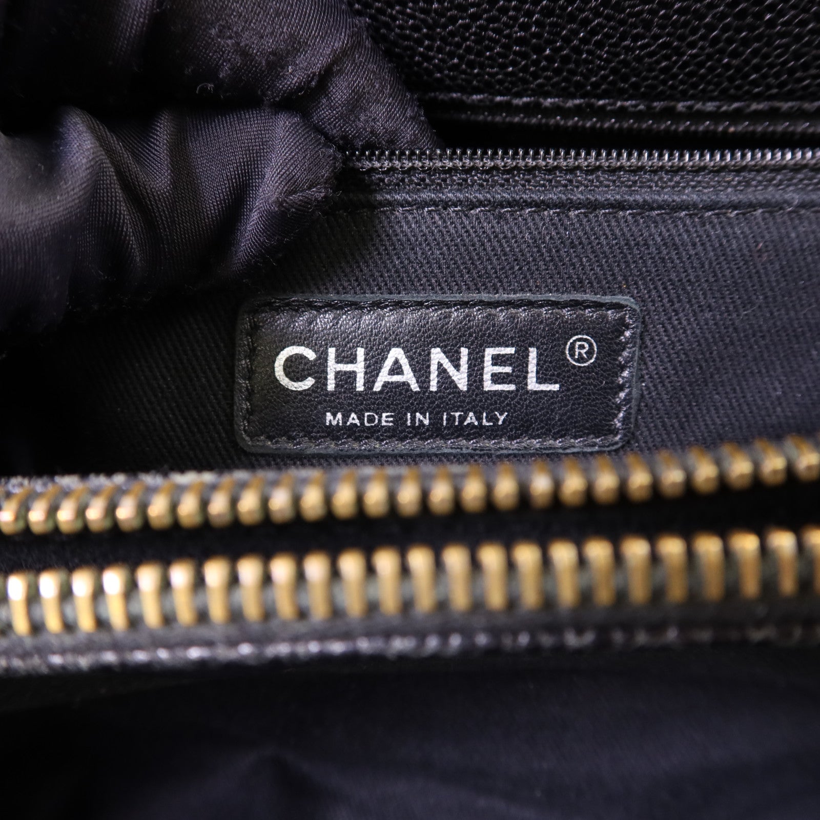 CHANEL 牛皮皮革Chic Shopping Tote銀扣肩背袋