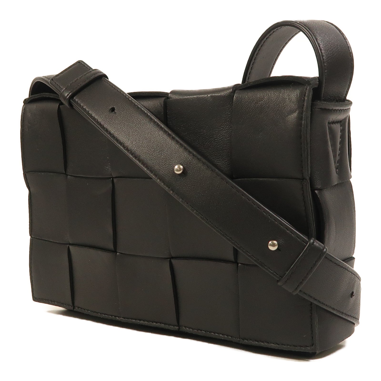 BOTTEGA VENETA 牛皮皮革Cassette Bag銀扣肩背袋