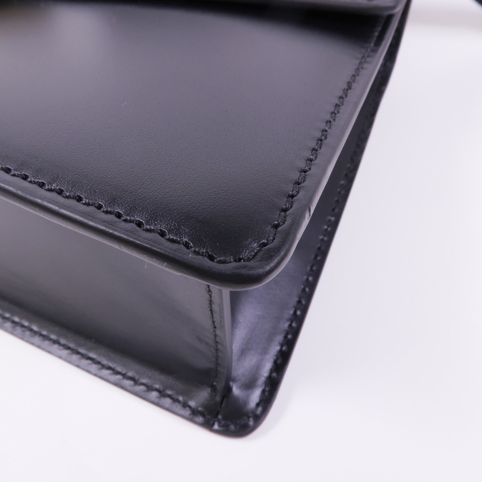 GUCCI 牛皮皮革Sylvie金扣肩背袋