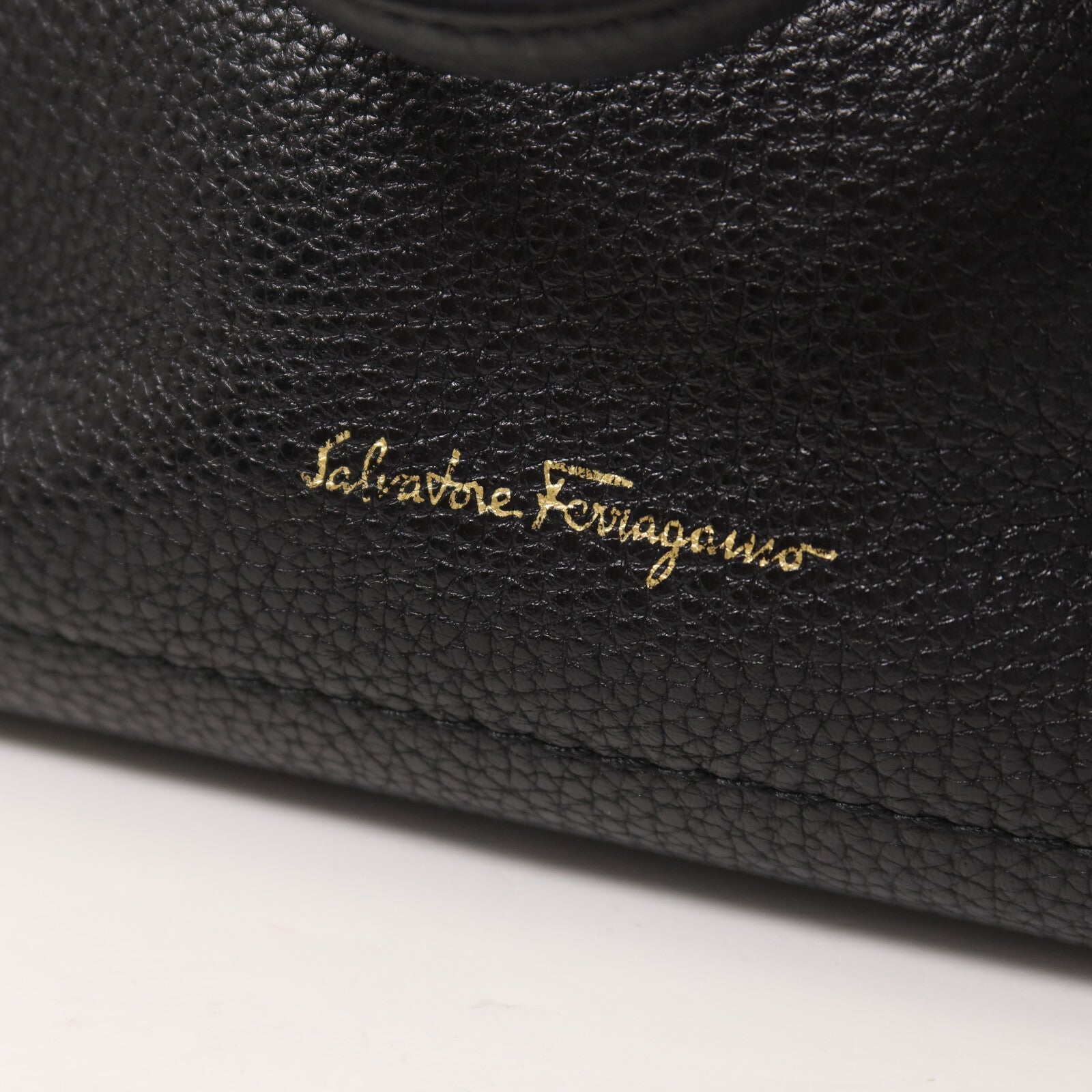 Salvatore Ferragamo 牛皮皮革Amy手挽肩背兩用袋