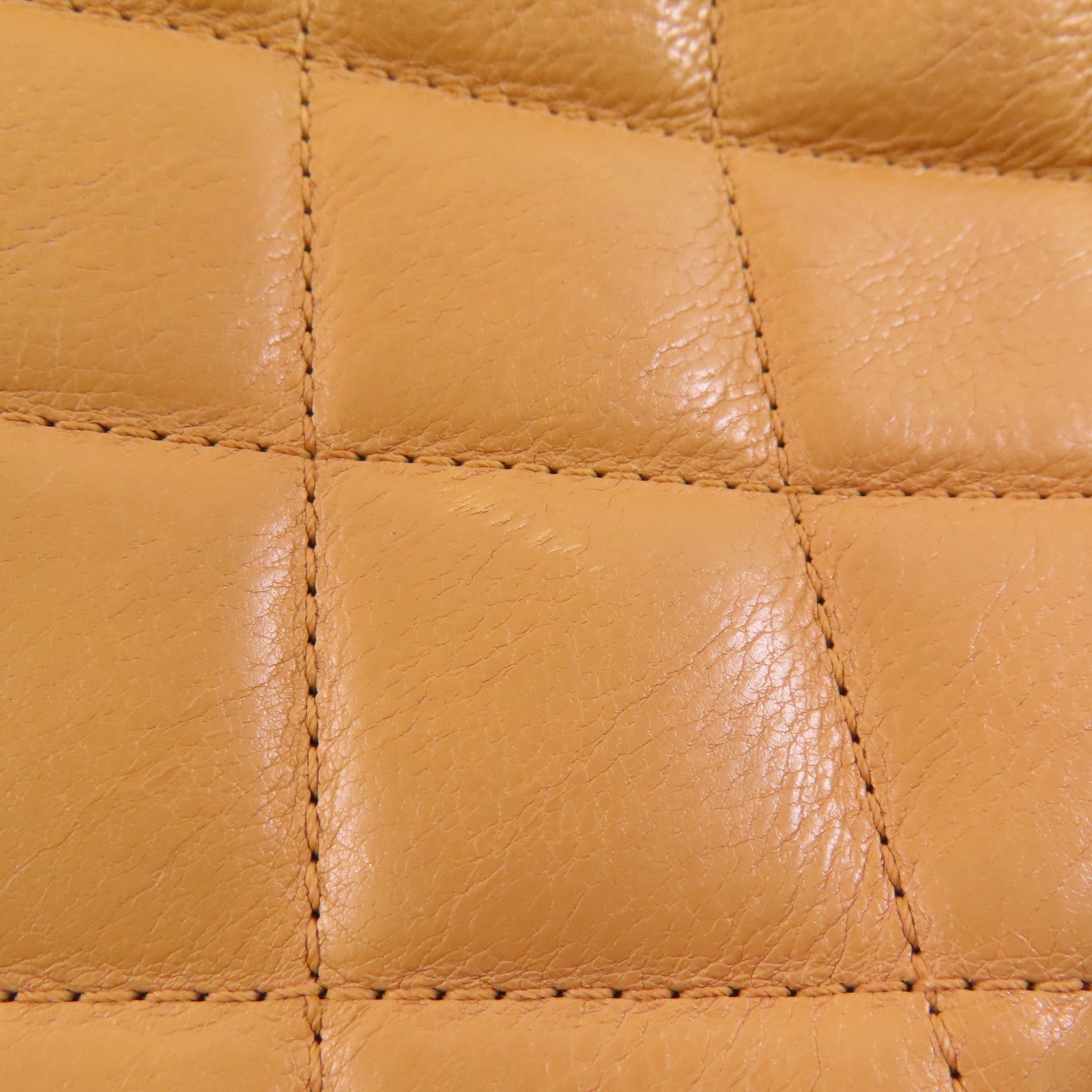 CHANEL 牛皮皮革Shoulder Bag金扣鏈帶肩背袋