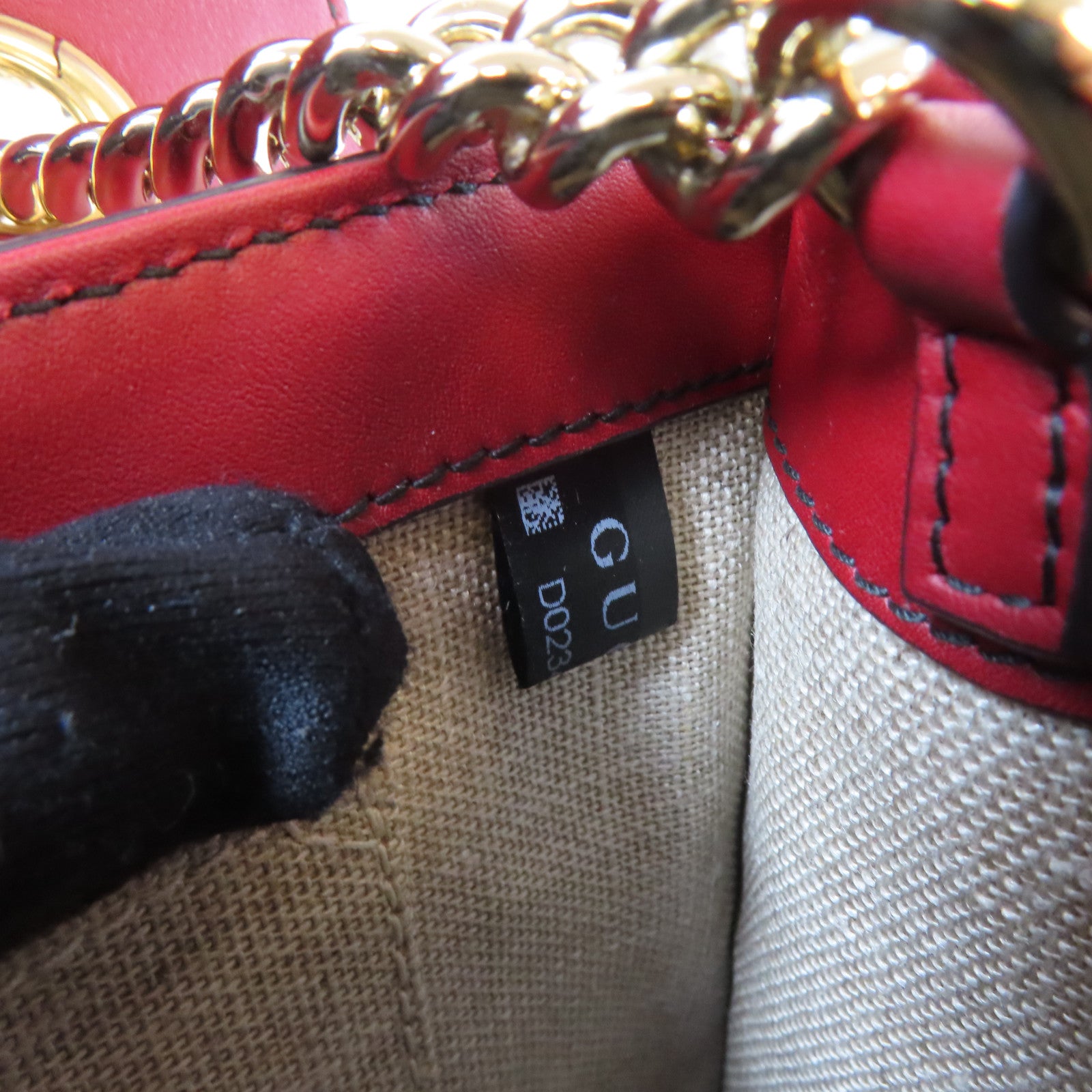 GUCCI 牛皮皮革Emily Medium金扣鏈帶肩背袋紅色