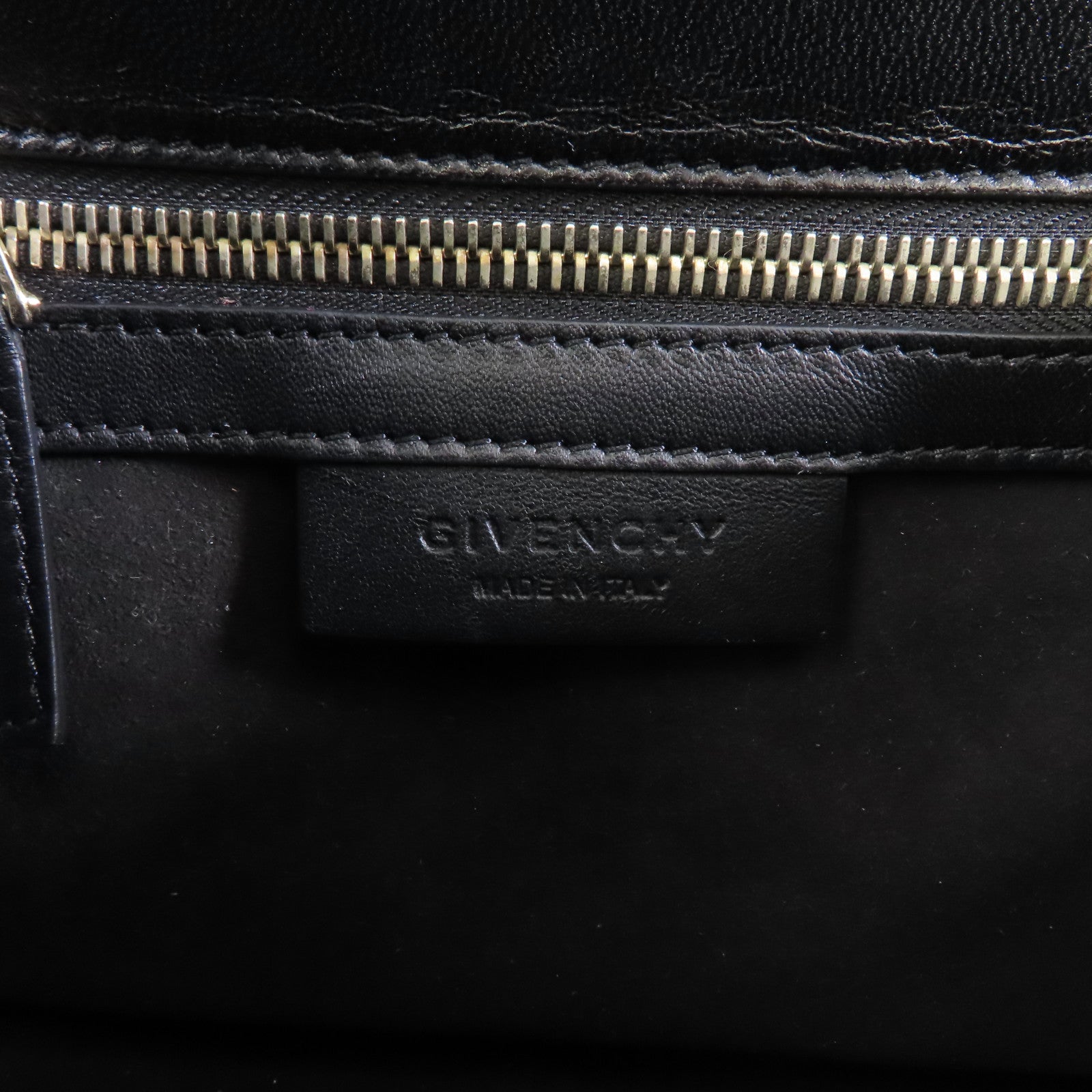 GIVENCHY 牛皮皮革2 Way Shoulder金扣手挽肩背兩用袋黑色