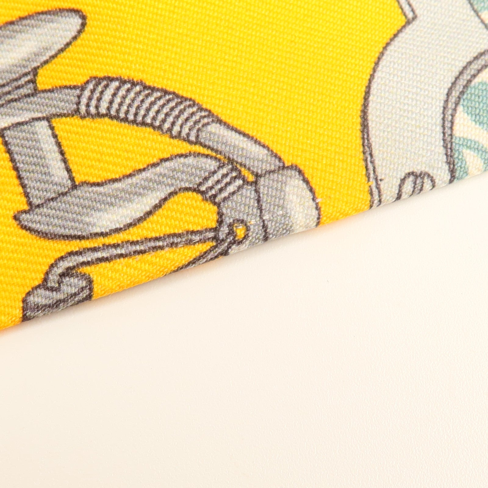 HERMES 絲質Twilly絲巾