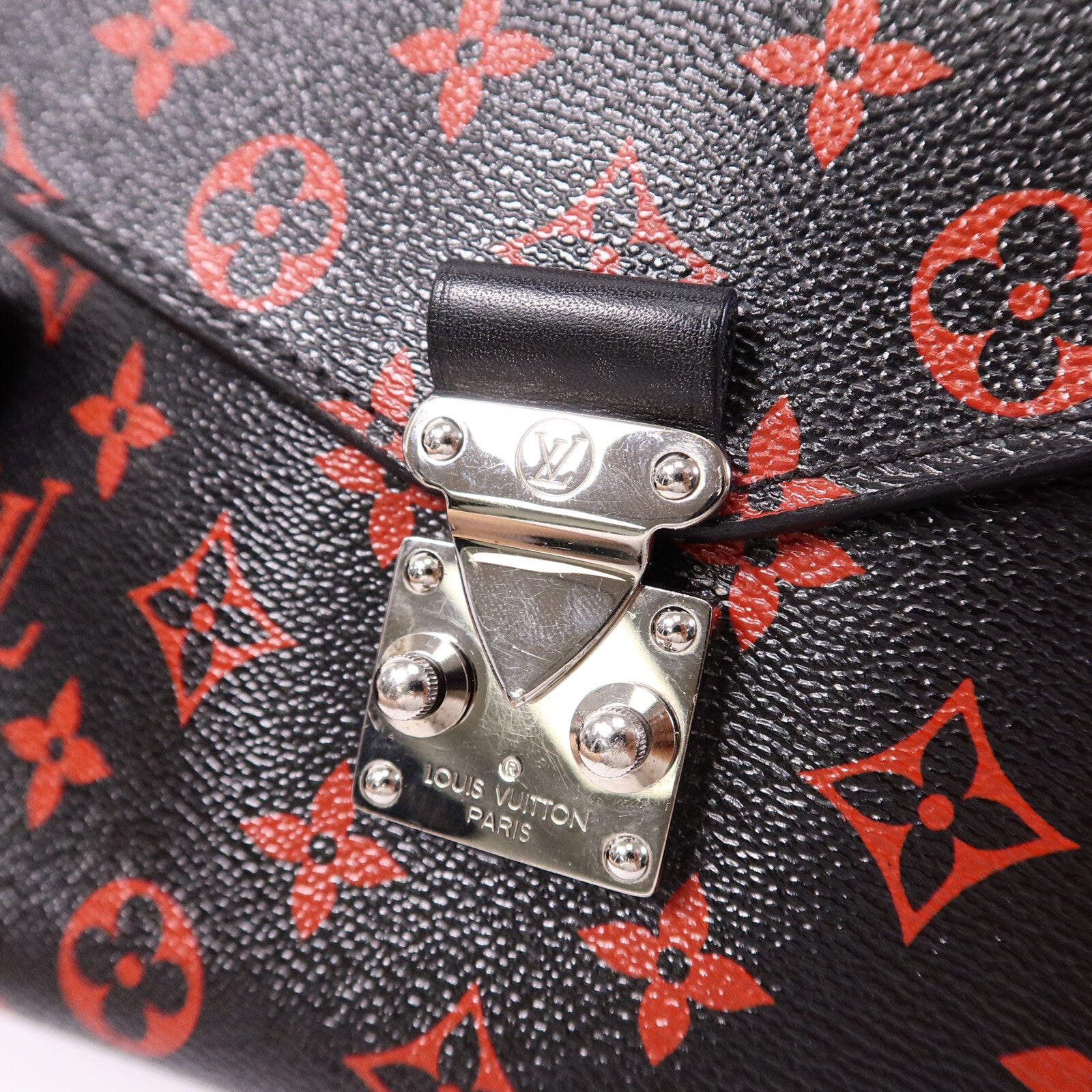 LOUIS VUITTON Monogram Anfleur Rouge Pochette Metis手挽肩背兩用袋