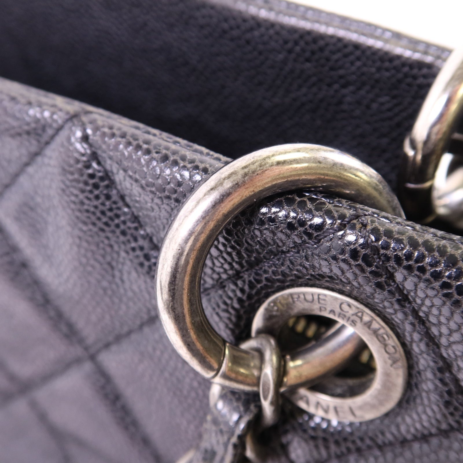 CHANEL 牛皮皮革Chic Shopping Tote銀扣肩背袋