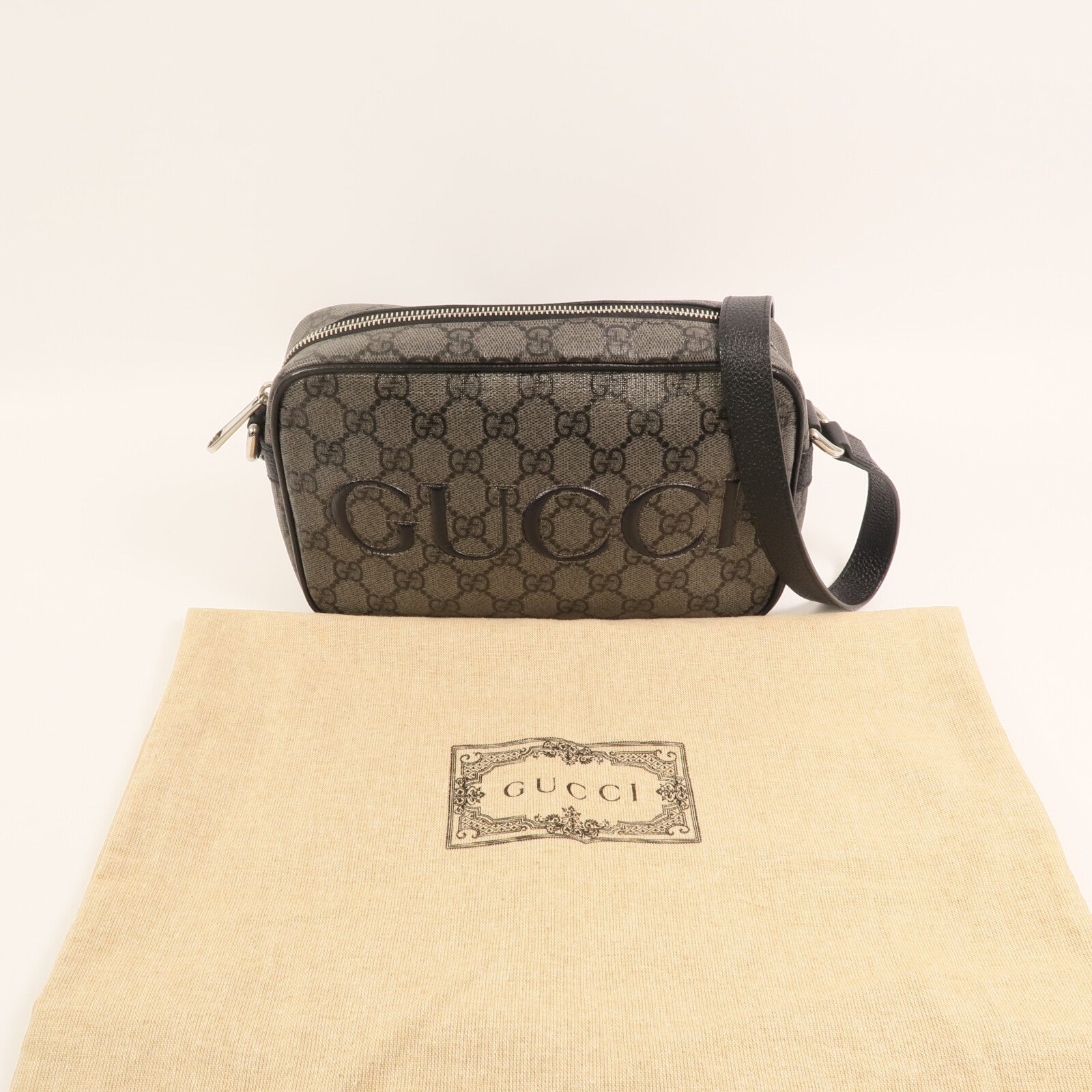 GUCCI 塗層帆布Shoulder Bag銀扣肩背袋