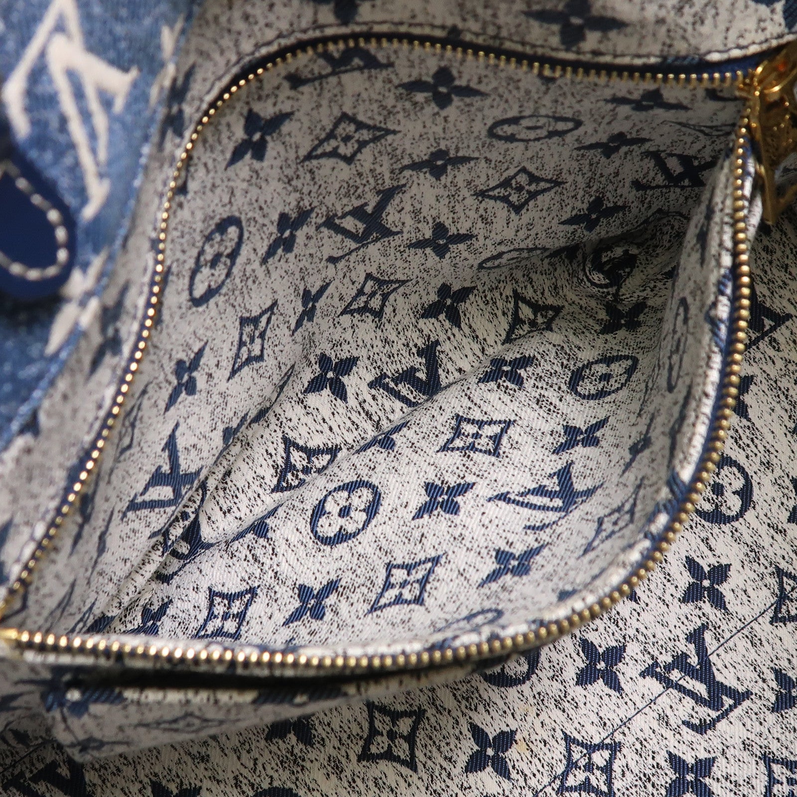 LOUIS VUITTON Monogram Denim On The Go MM金扣手挽肩背兩用袋