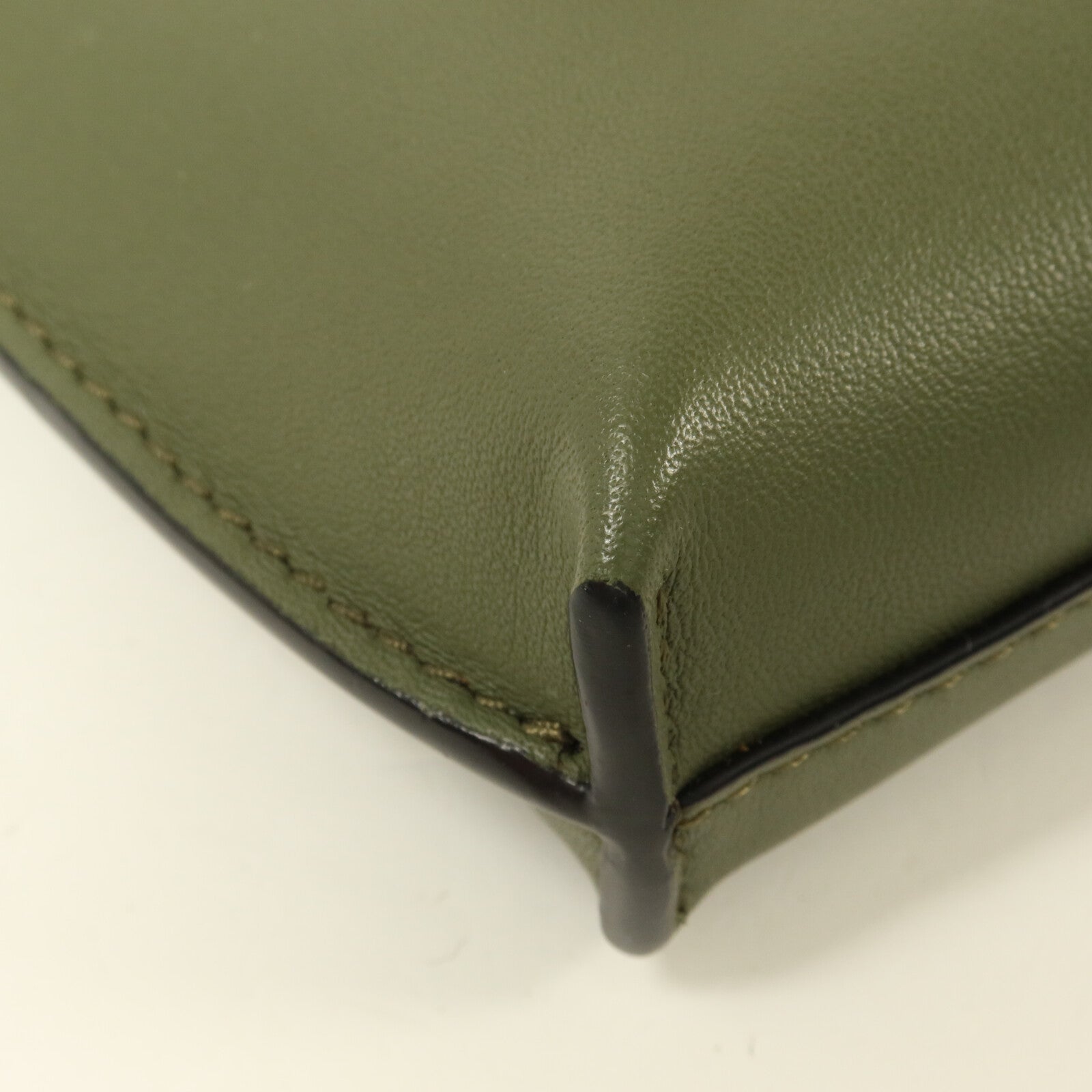 LOEWE 牛皮皮革Pocket肩背袋