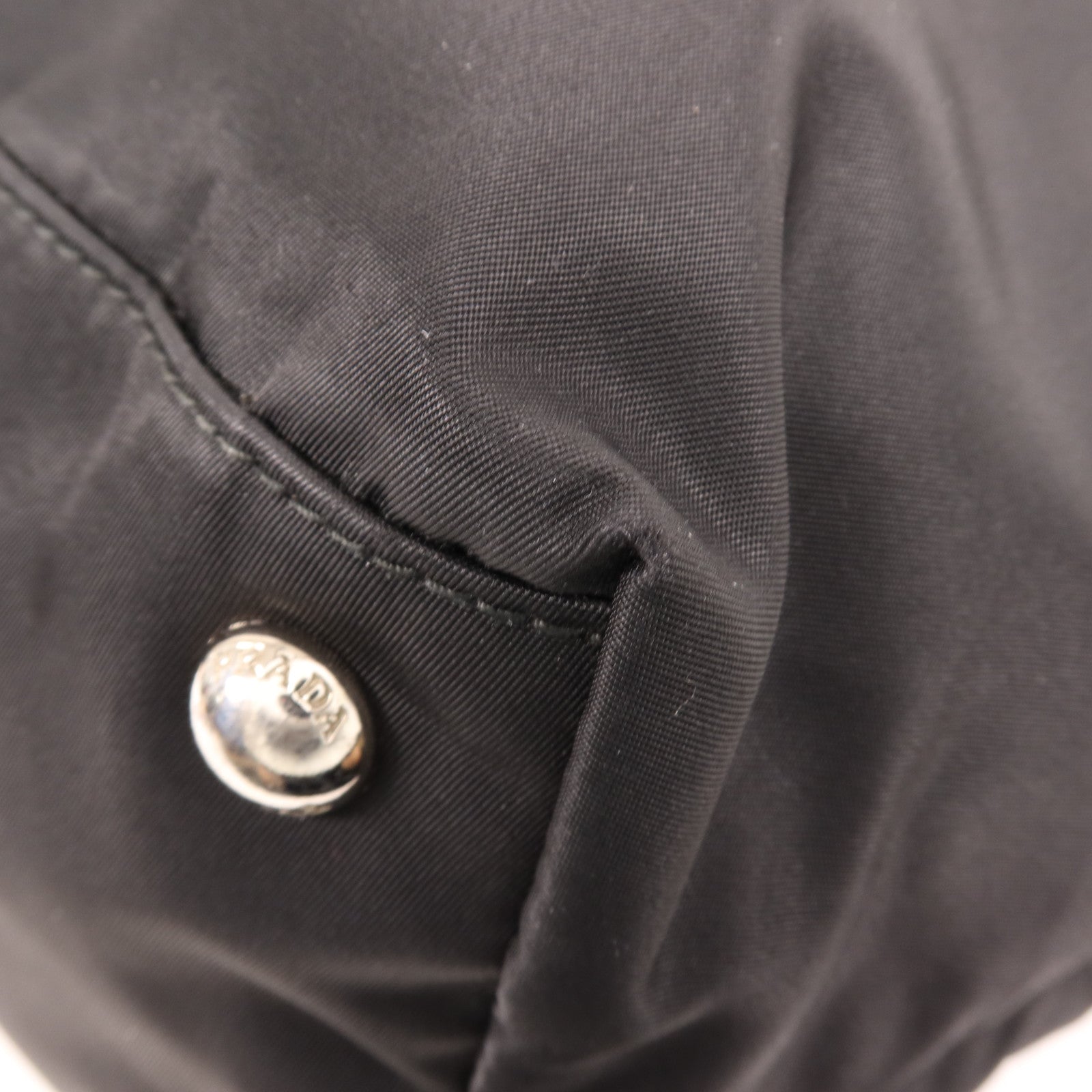 PRADA 尼龍Shoulder Bag銀扣肩背袋