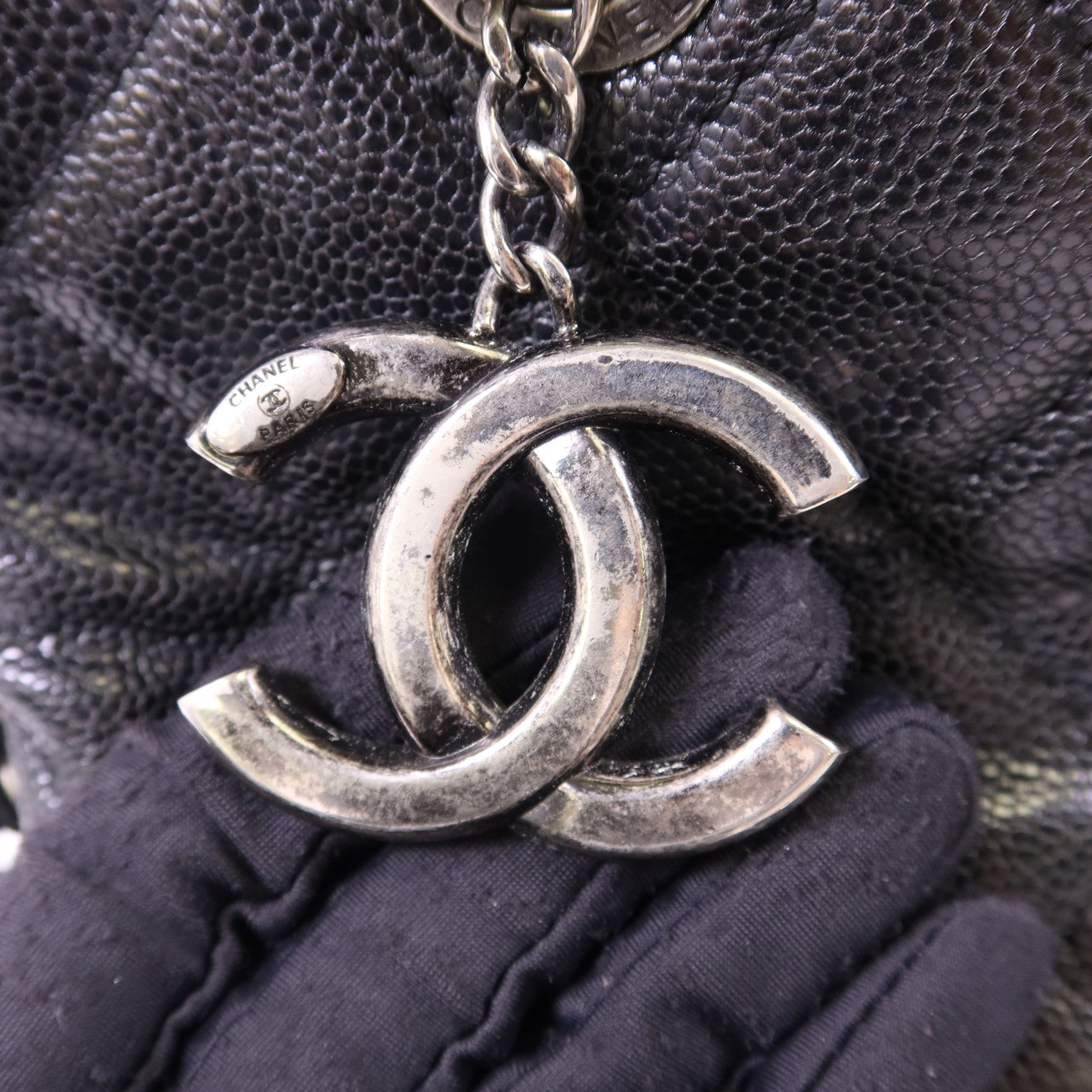 CHANEL 牛皮皮革Chic Shopping Tote銀扣肩背袋