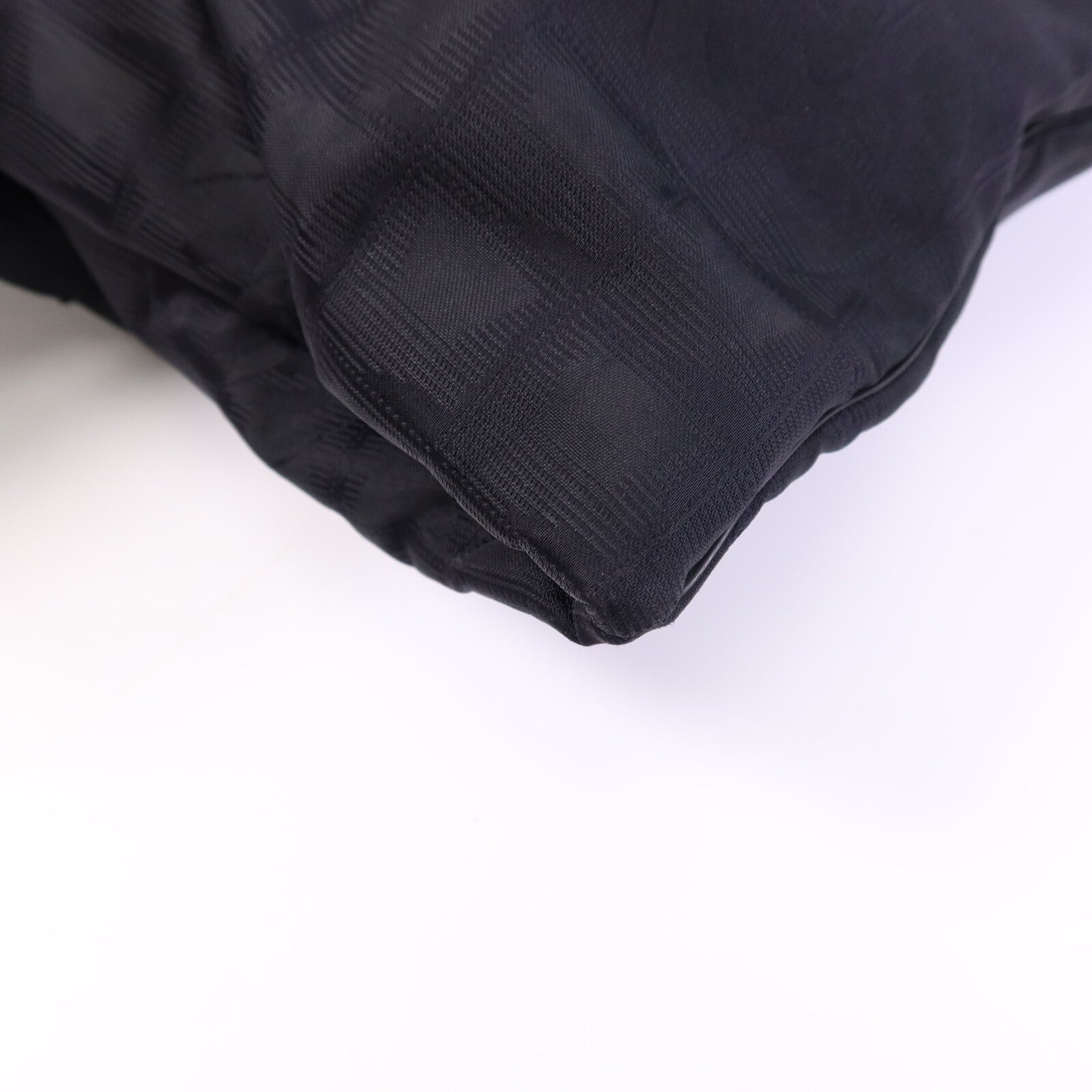 CHANEL 尼龍New Travel Line肩背袋