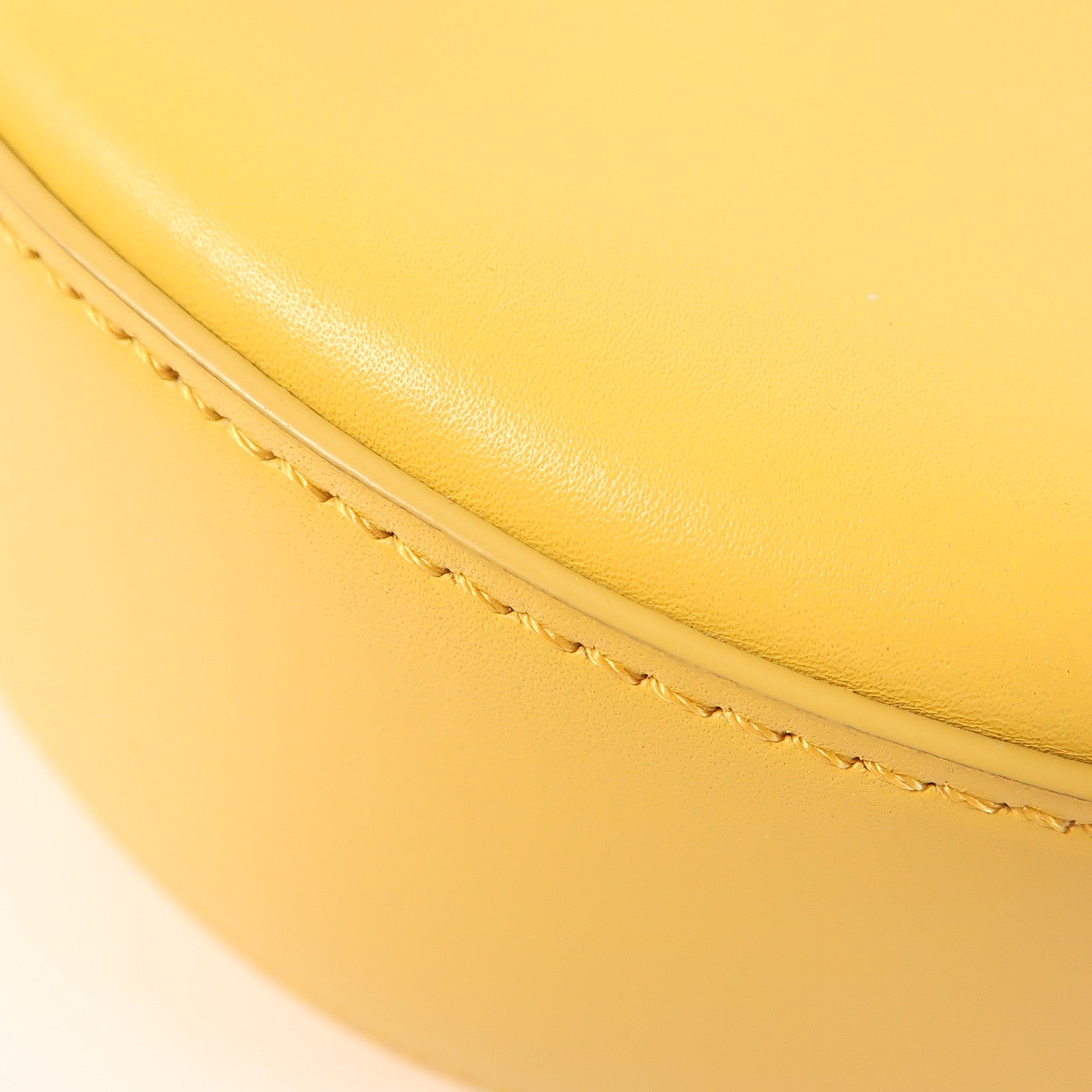 LOEWE 牛皮皮革Luna Hobo Bag金扣肩背袋