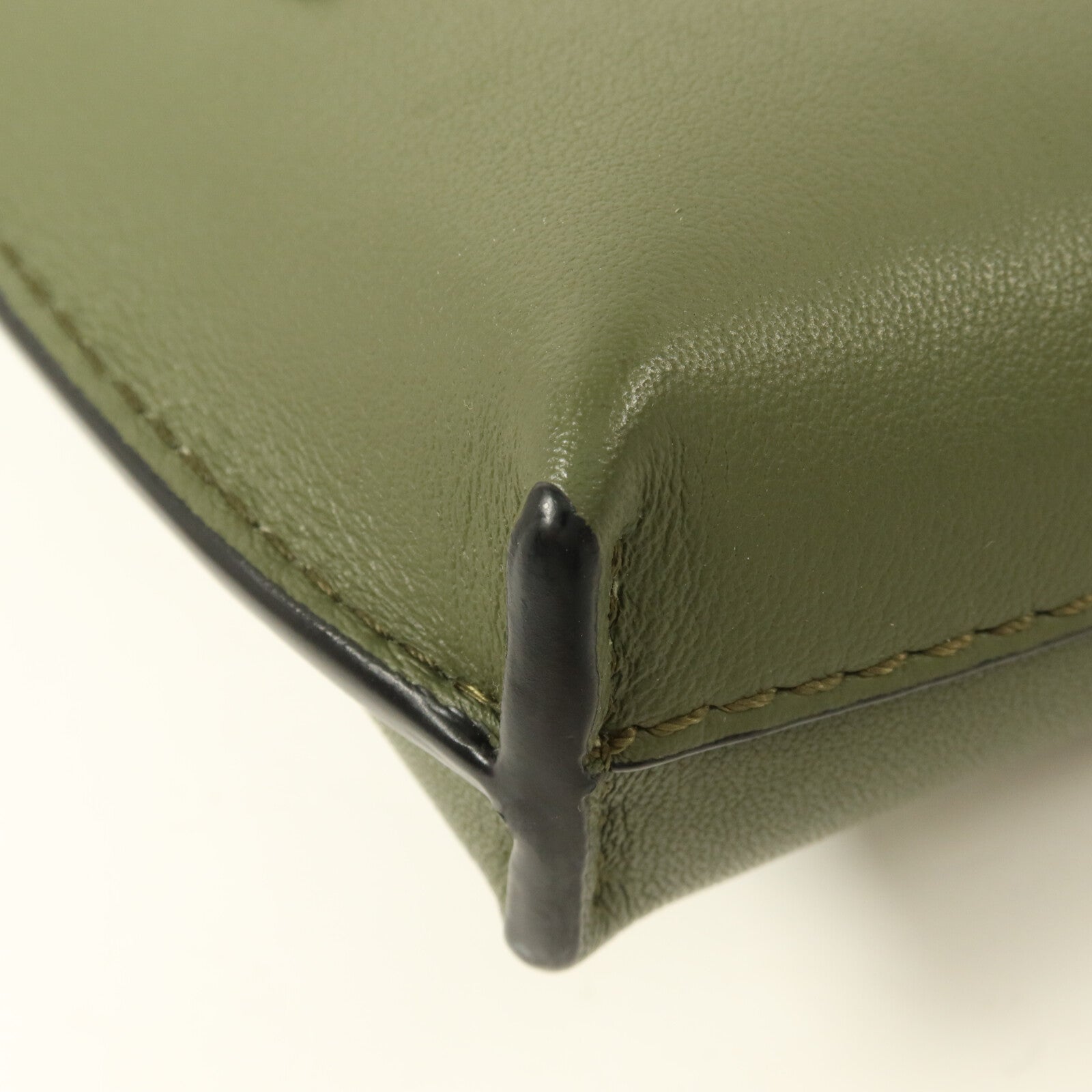 LOEWE 牛皮皮革Pocket肩背袋
