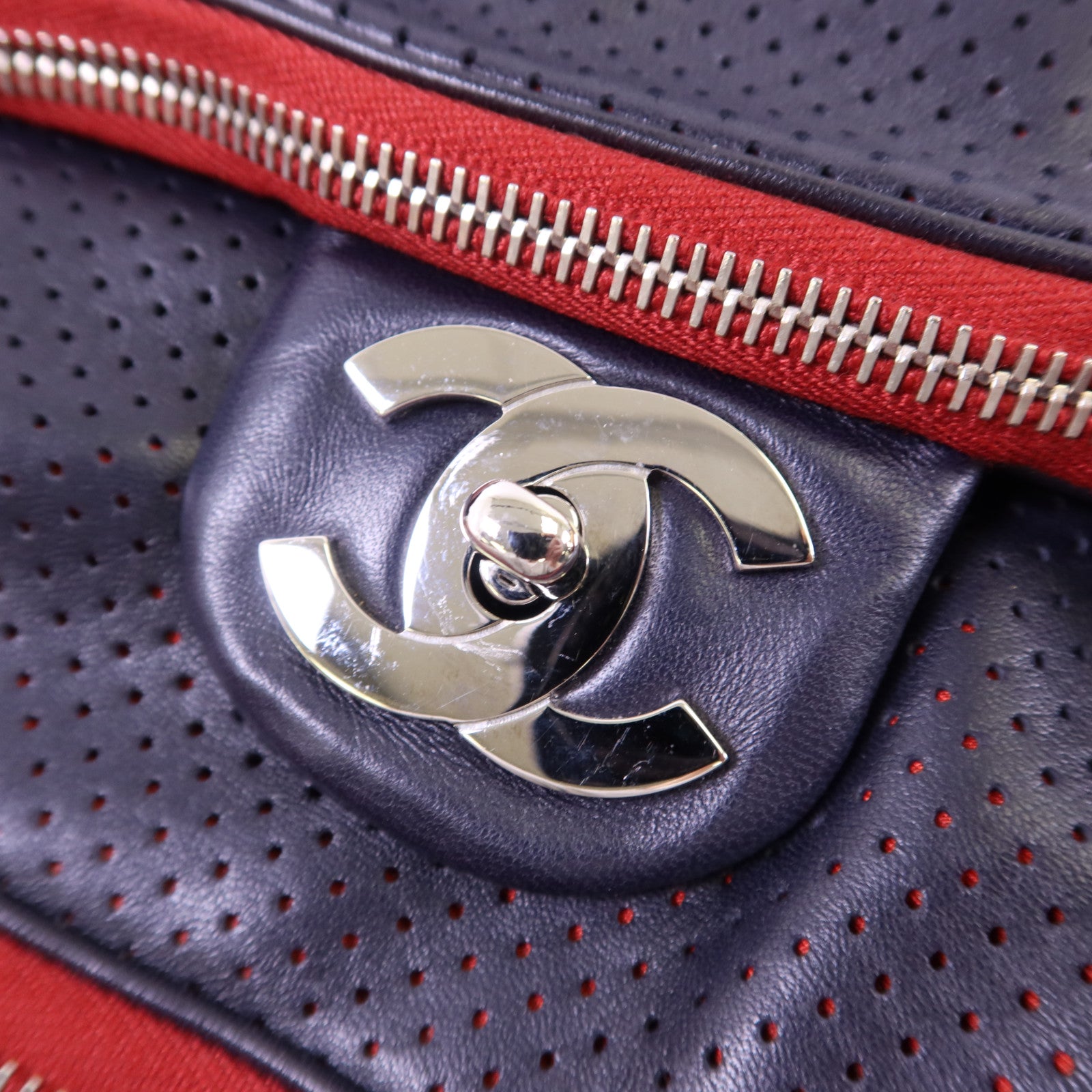 CHANEL 羊皮皮革Shoulder Bag銀扣鏈帶肩背袋
