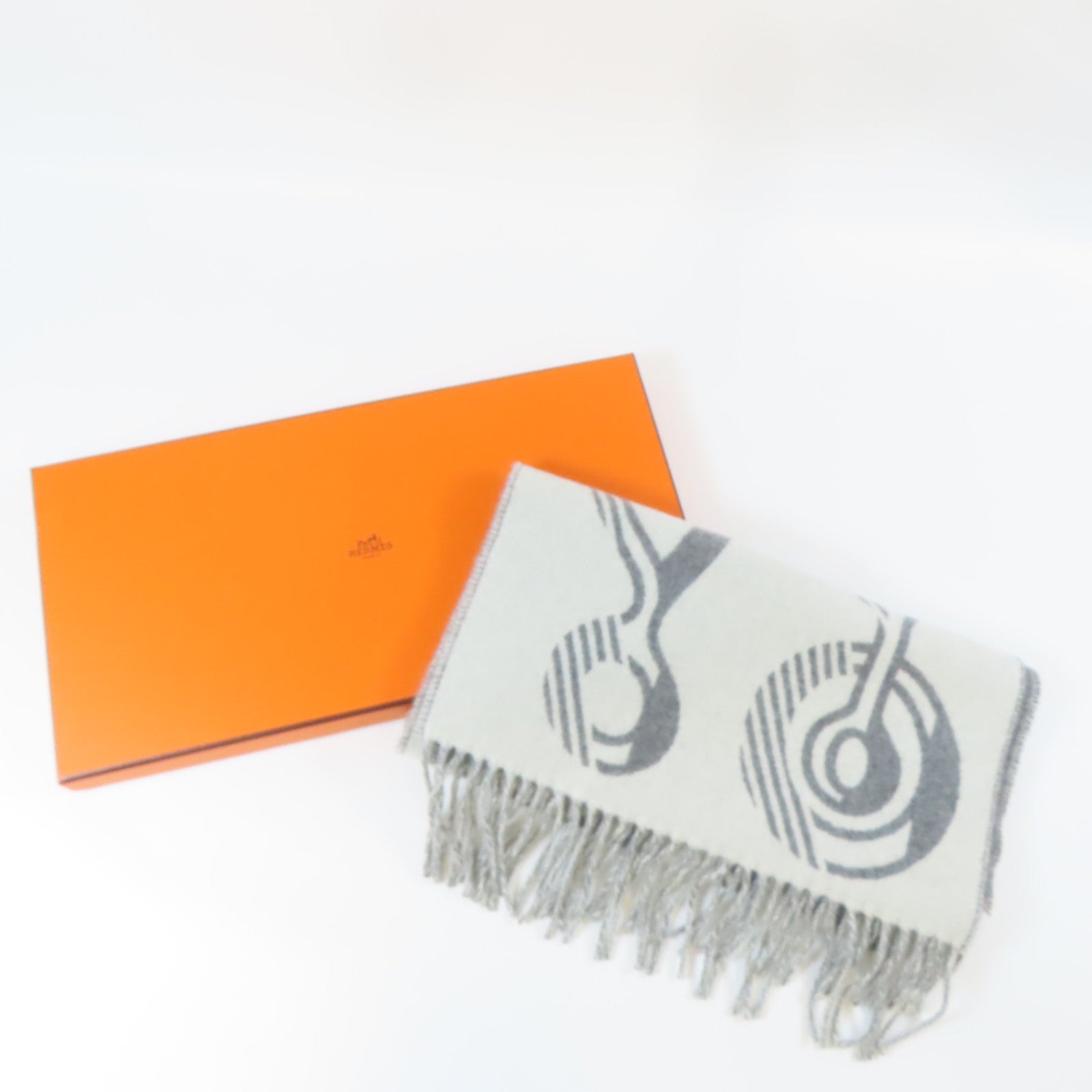 HERMES 羊絨Scarf圍巾白色/灰色