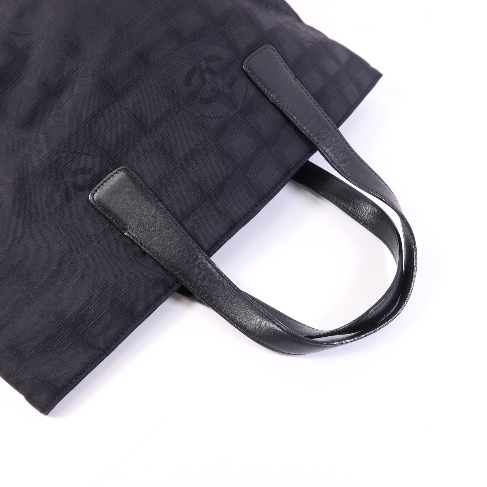 CHANEL 尼龍New Travel Line肩背袋