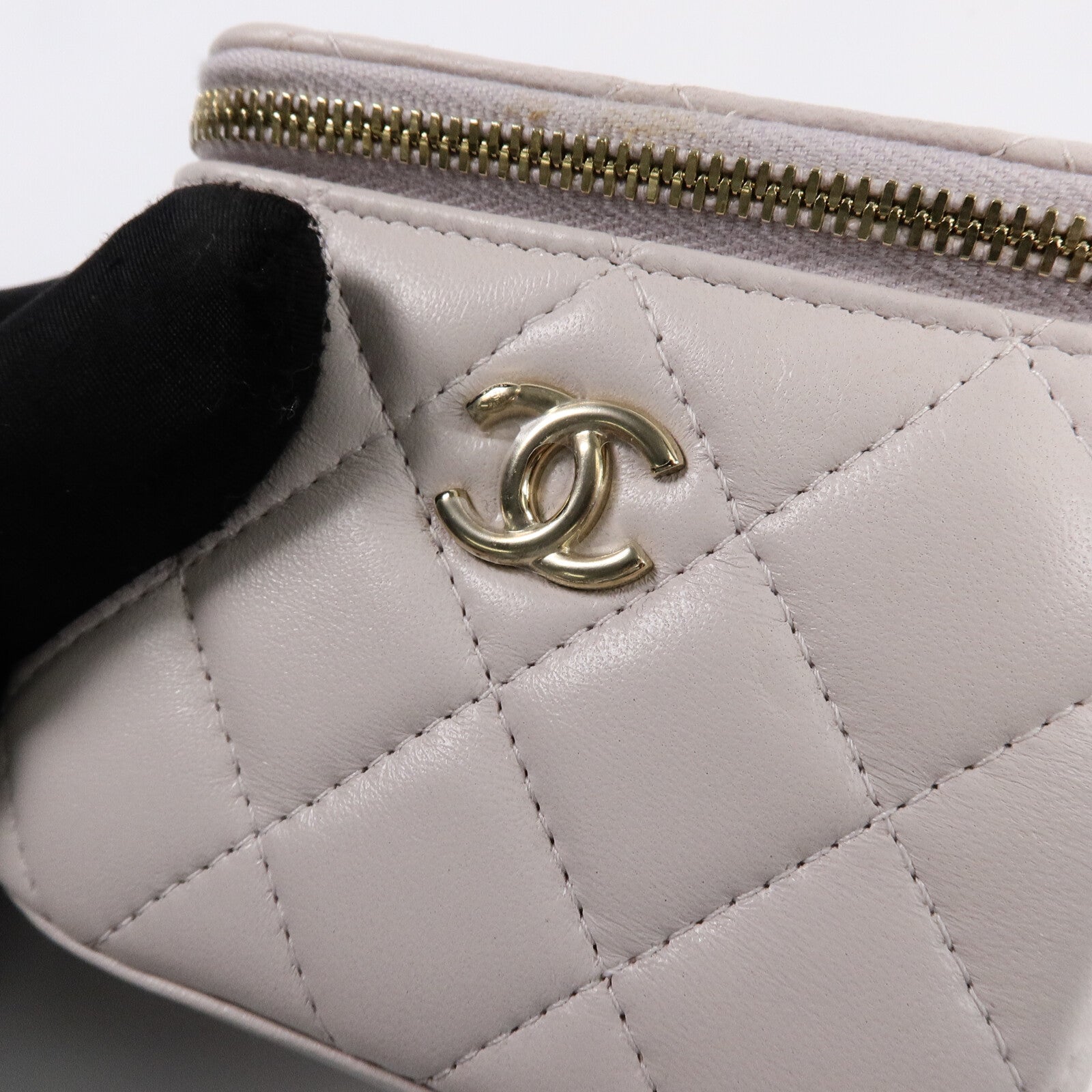 CHANEL 羊皮皮革Vanity Case鏈帶肩背袋