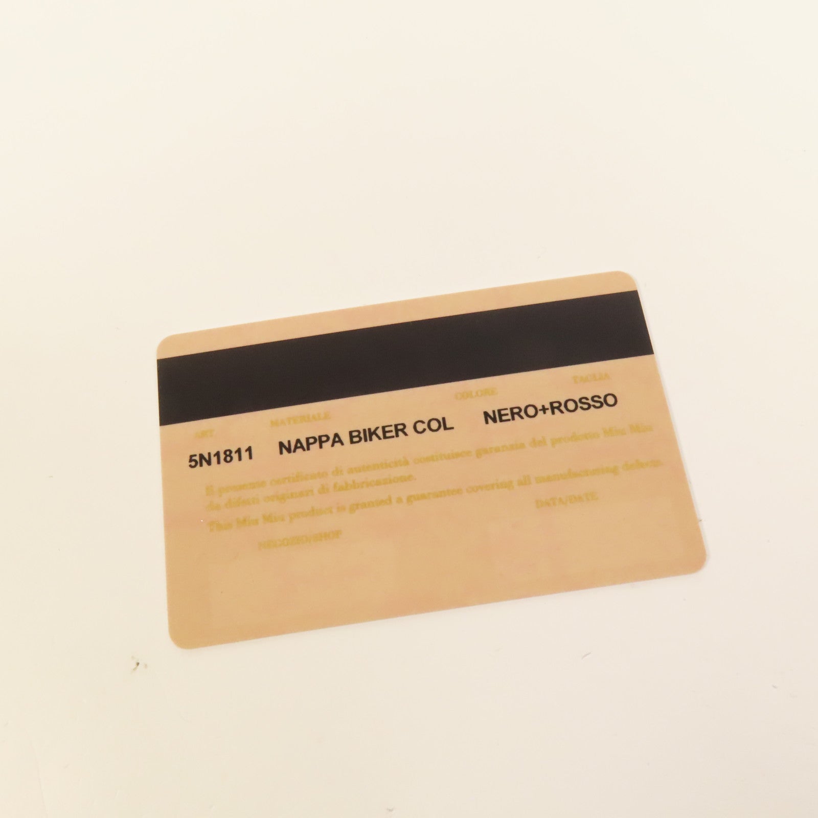 Miu Miu 羊皮皮革Pouch金扣手拿包