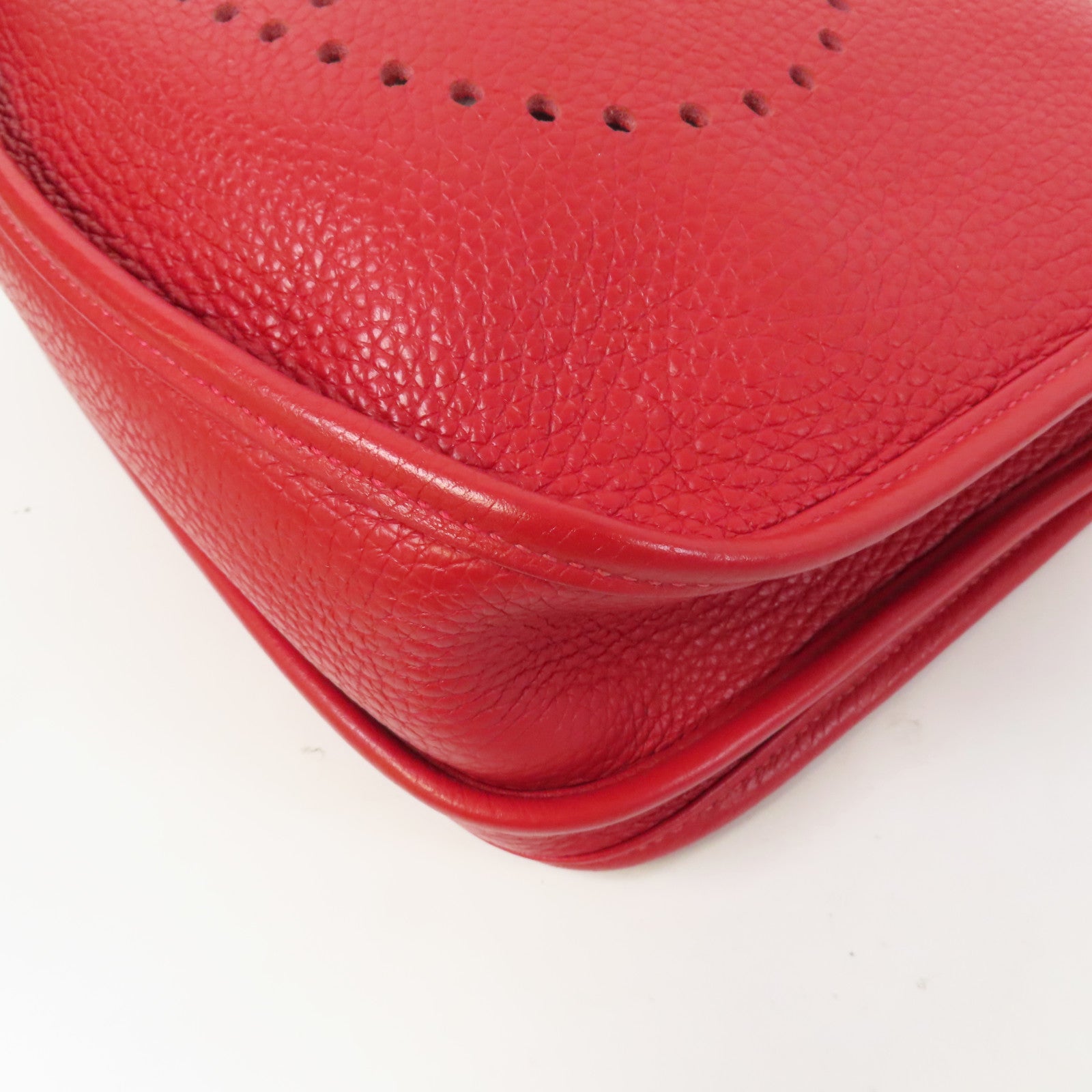 HERMES Clemence皮革Evelyne PM銀扣肩背袋Rouge Casaque法拉利紅色