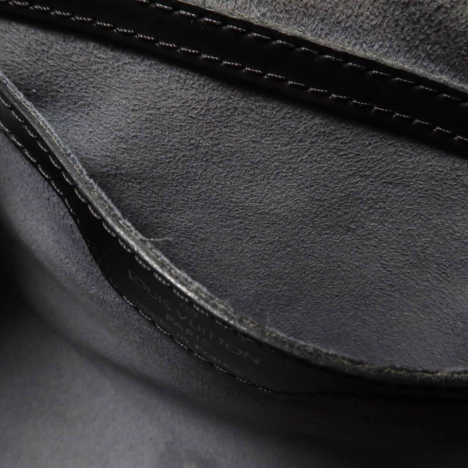 LOUIS VUITTON Epi Soufflot肩背袋