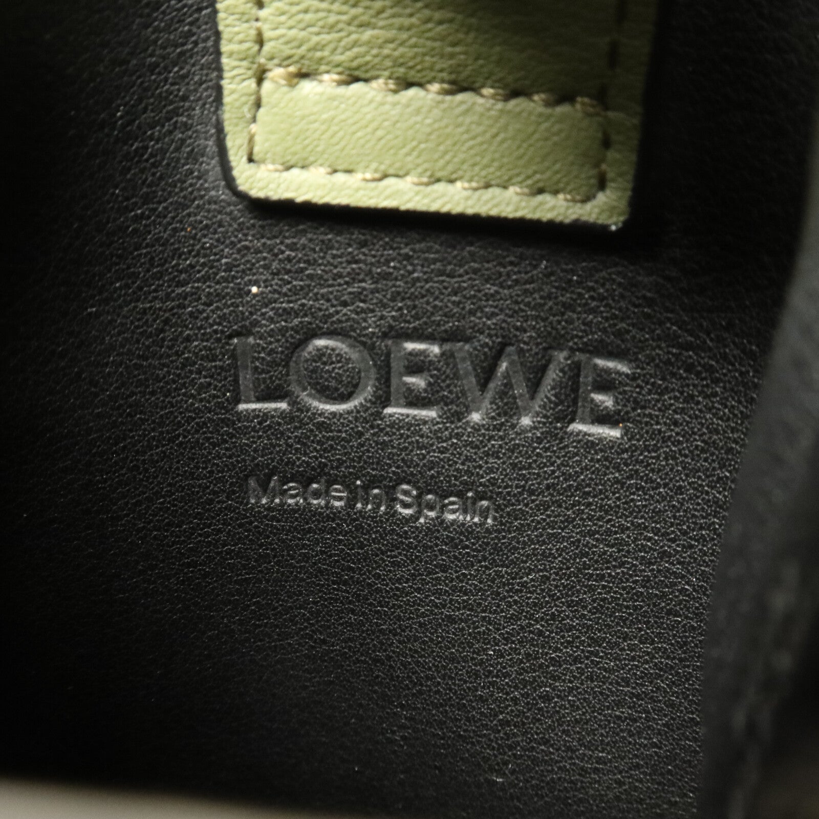 LOEWE 牛皮皮革Pocket肩背袋