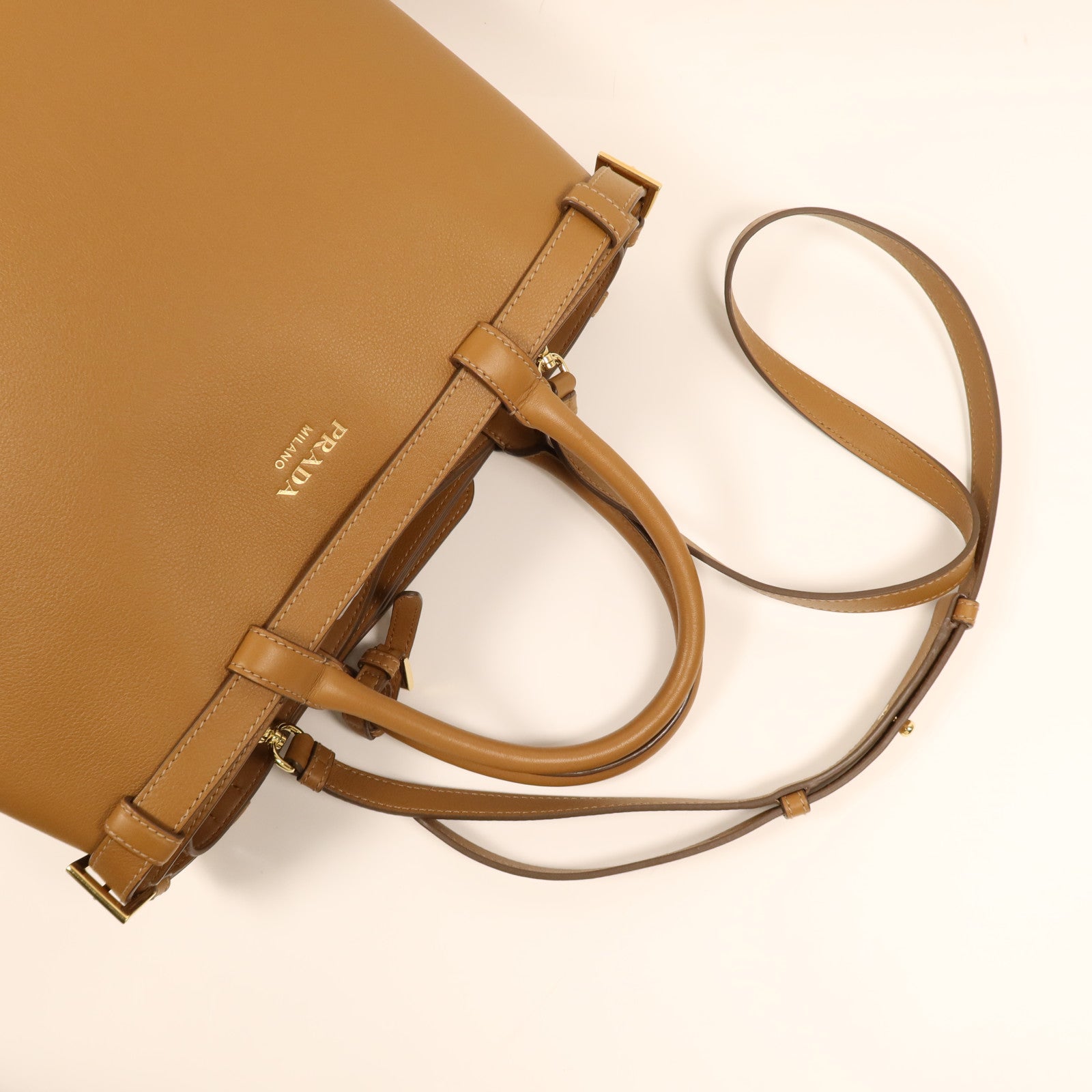 PRADA 【激減優惠】牛皮皮革Buckle medium Bag金扣手挽肩背兩用袋