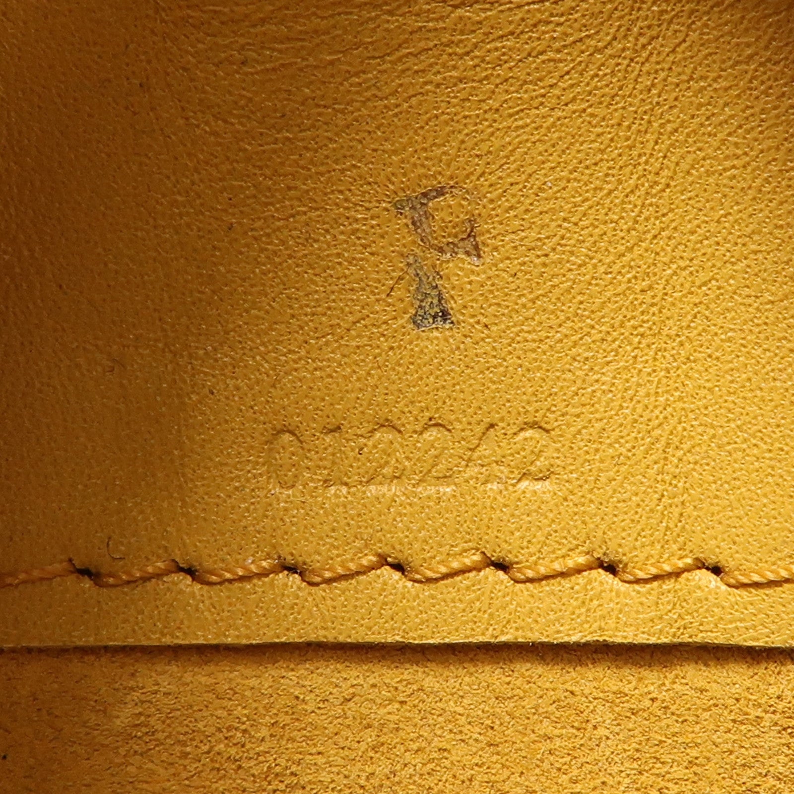 LOEWE 【激減優惠】牛皮皮革Luna Hobo Bag金扣肩背袋