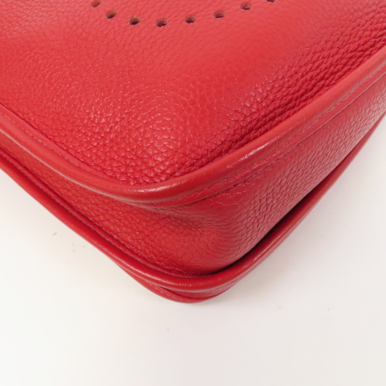 HERMES Clemence皮革Evelyne PM銀扣肩背袋Rouge Casaque法拉利紅色