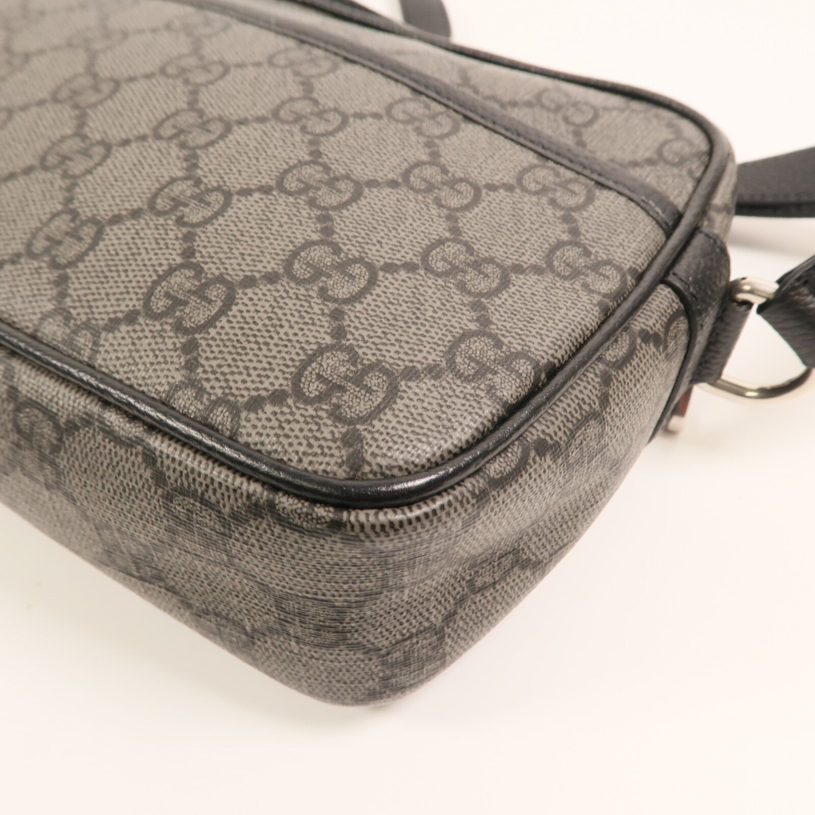 GUCCI 塗層帆布Shoulder Bag銀扣肩背袋