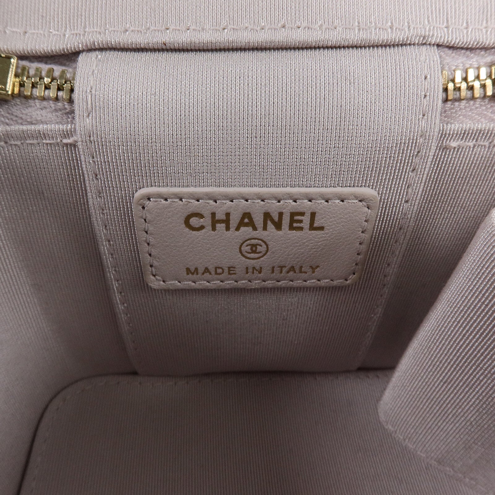 CHANEL 羊皮皮革Vanity Case鏈帶肩背袋