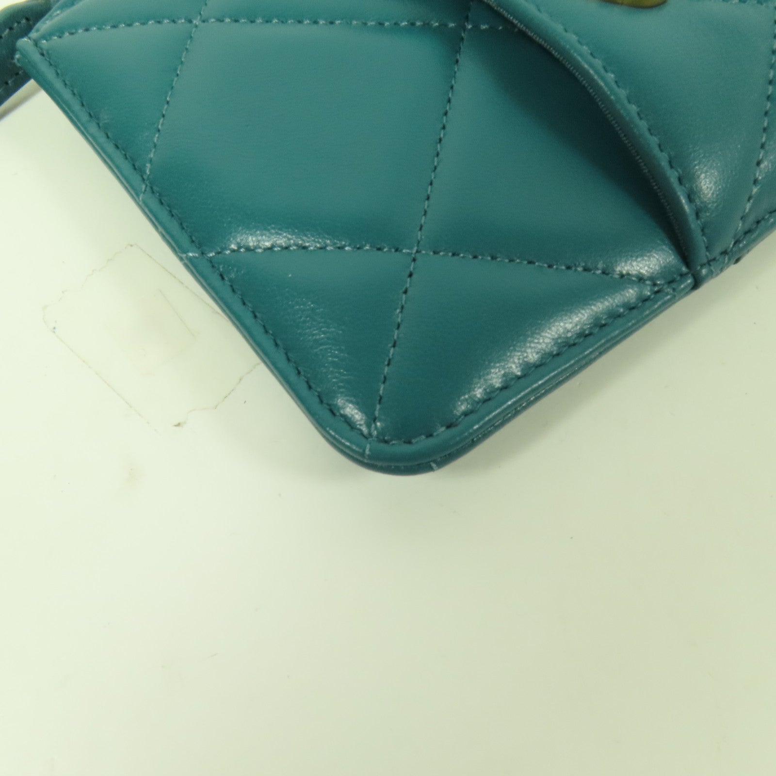 CHANEL 羊皮皮革C19 Wallet金扣長錢包