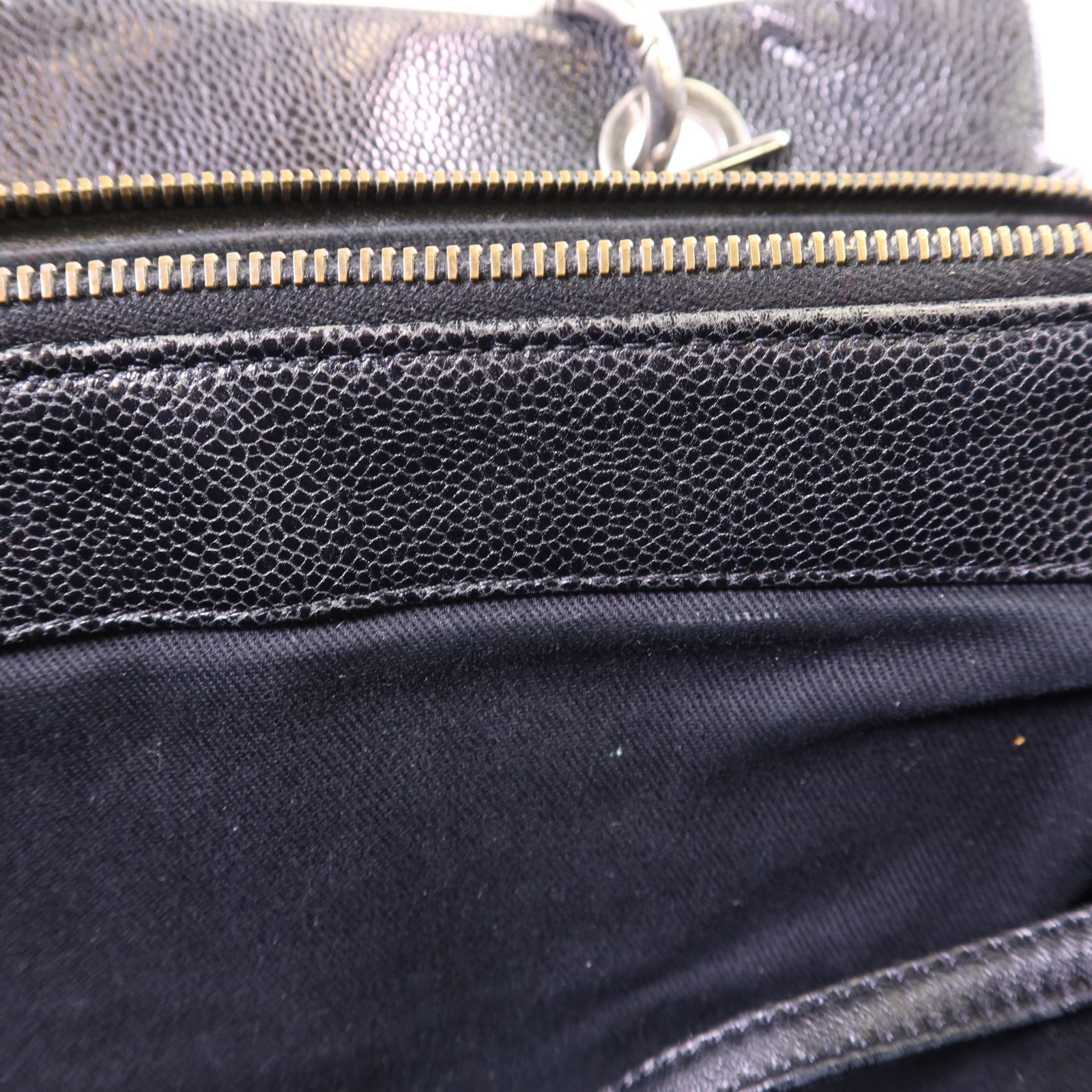 CHANEL 牛皮皮革Chic Shopping Tote銀扣肩背袋