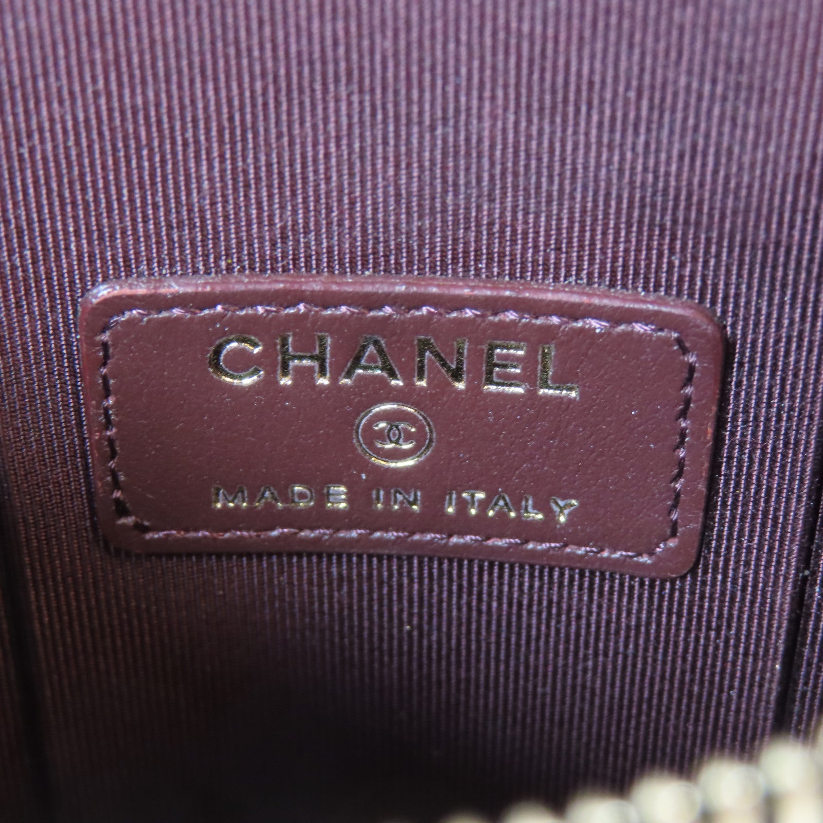 CHANEL 菱格牛皮皮革Vanity Phone Holder金扣鏈帶肩背袋黑色