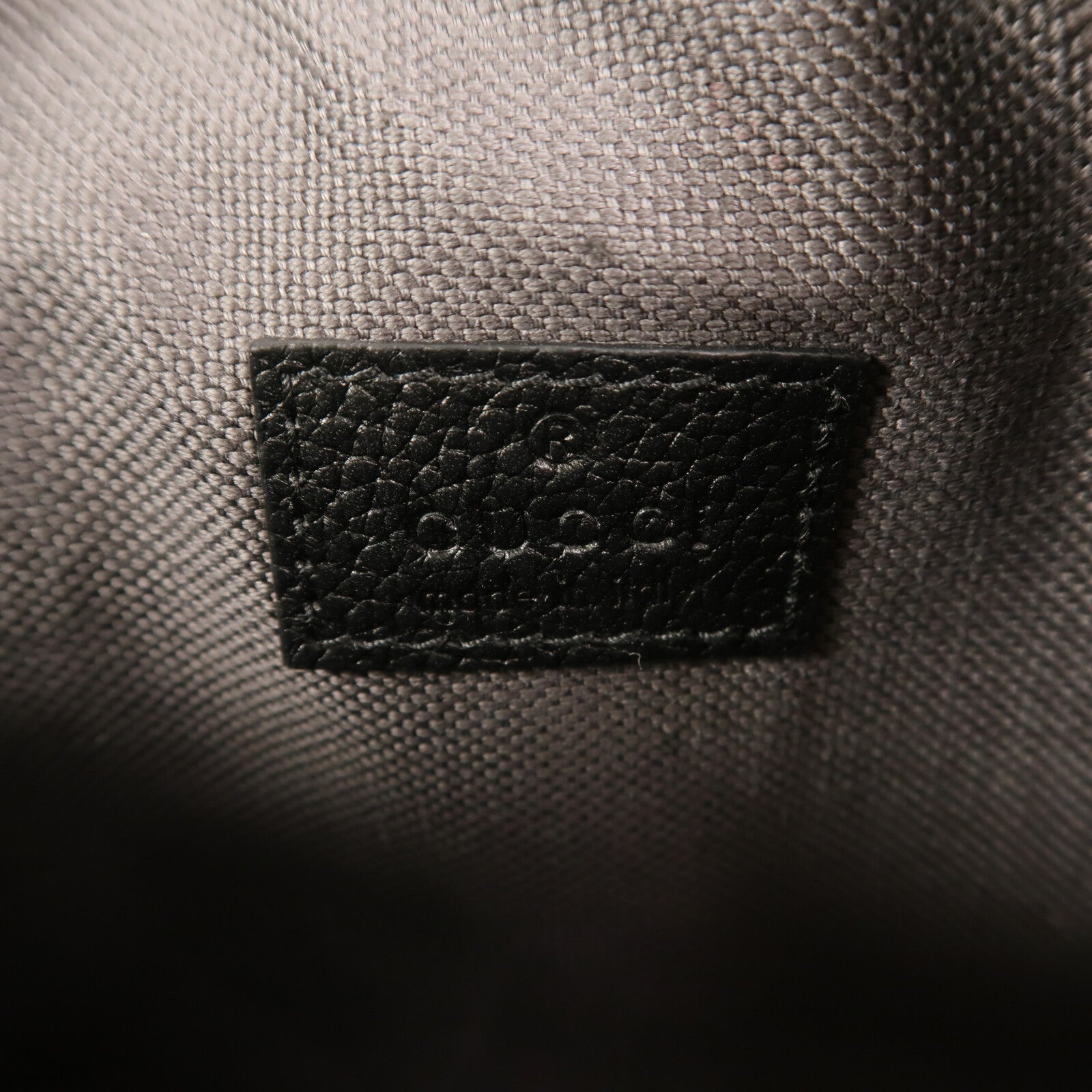 GUCCI 塗層帆布Shoulder Bag銀扣肩背袋