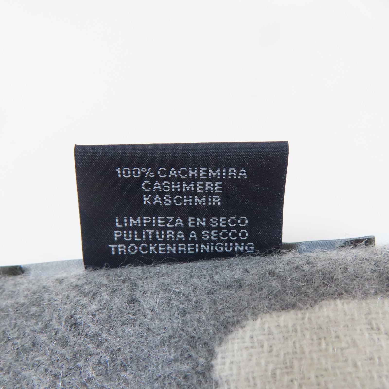 HERMES 羊絨Scarf圍巾白色/灰色