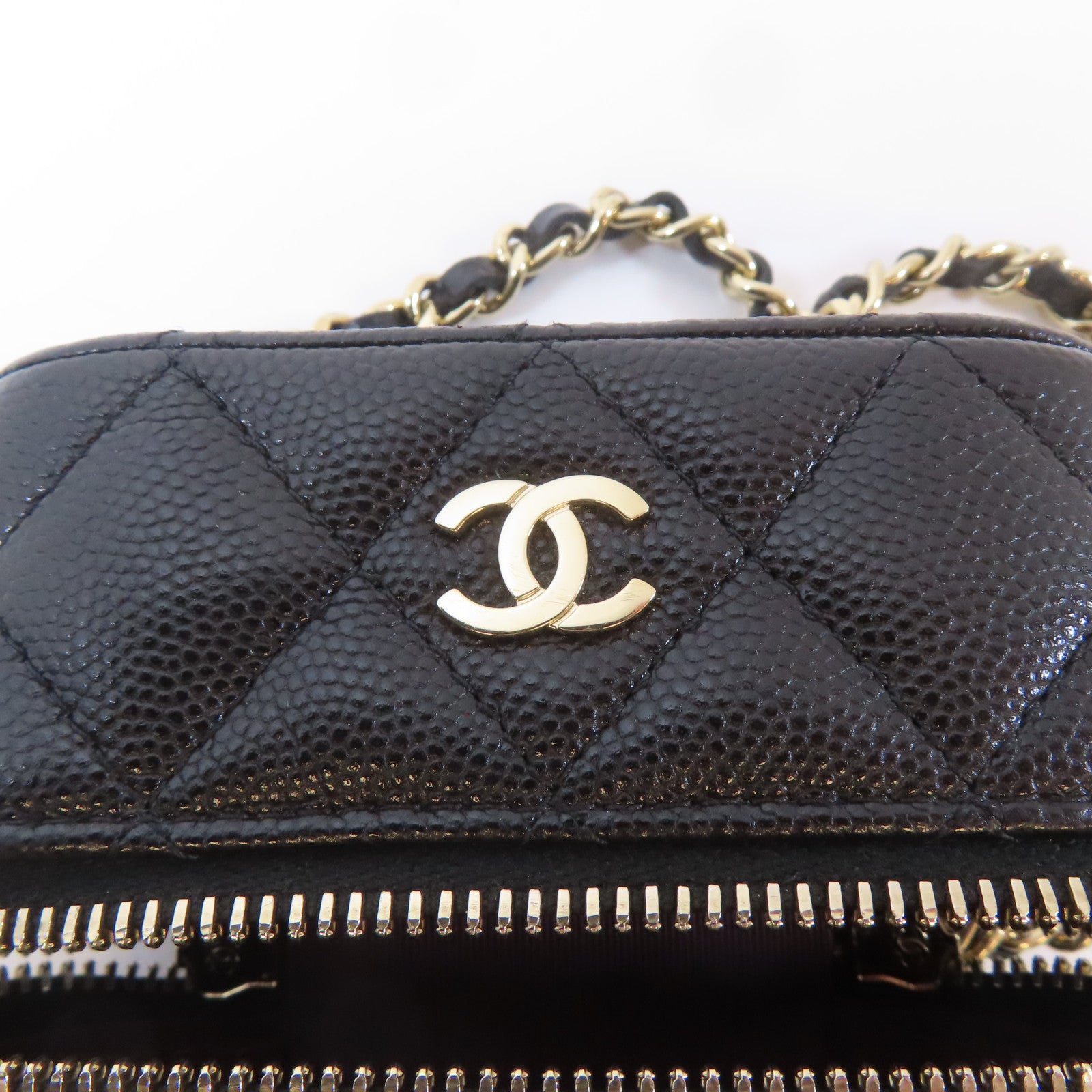 CHANEL 菱格牛皮皮革Vanity Phone Holder金扣鏈帶肩背袋黑色