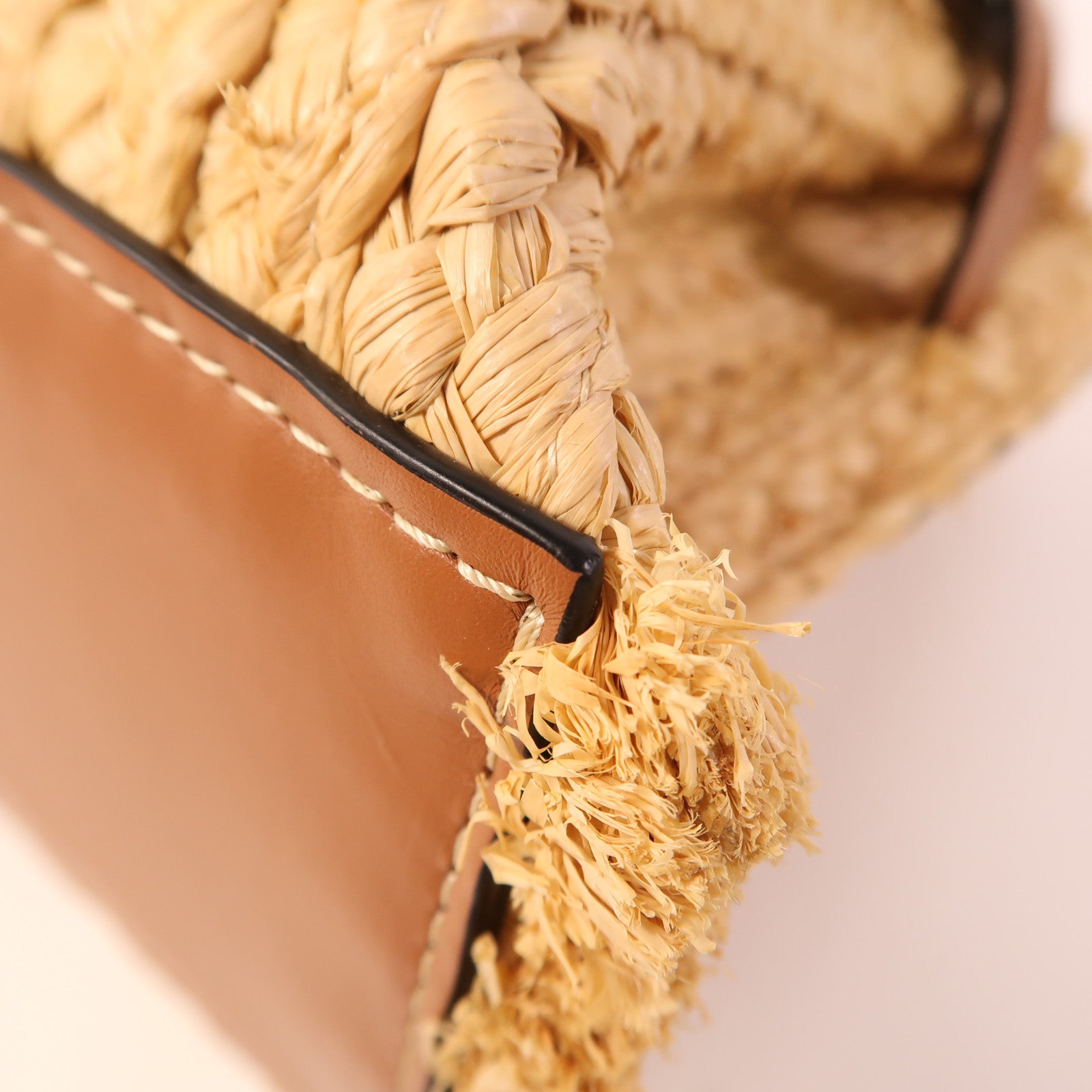 LOEWE 牛皮皮革/Raffia Small Gate Top Handle Bag金扣手挽肩背兩用袋