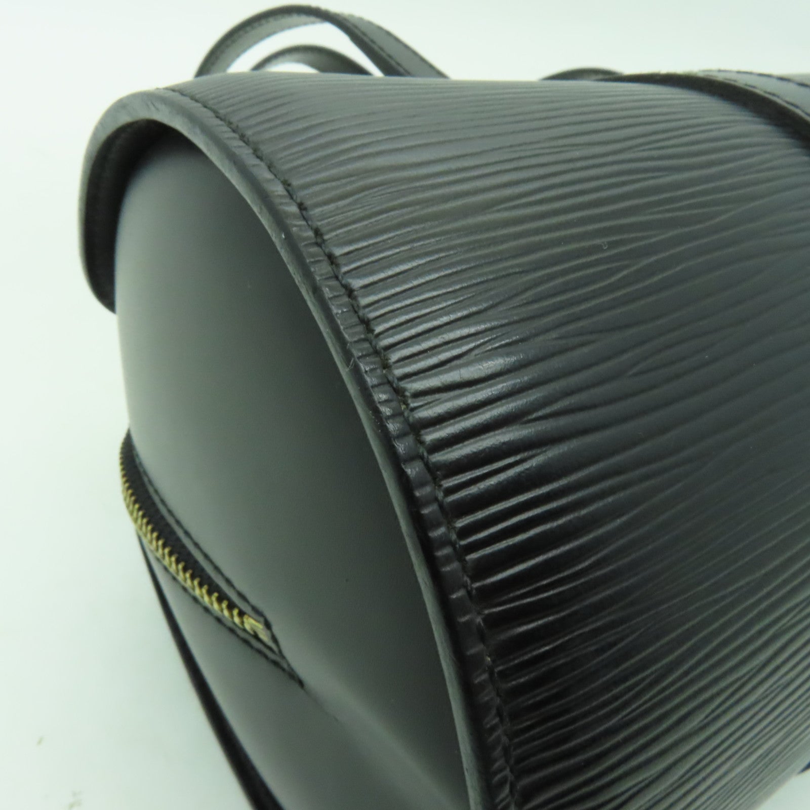 LOUIS VUITTON 【激減優惠】Epi Soufflot金扣手挽袋黒色