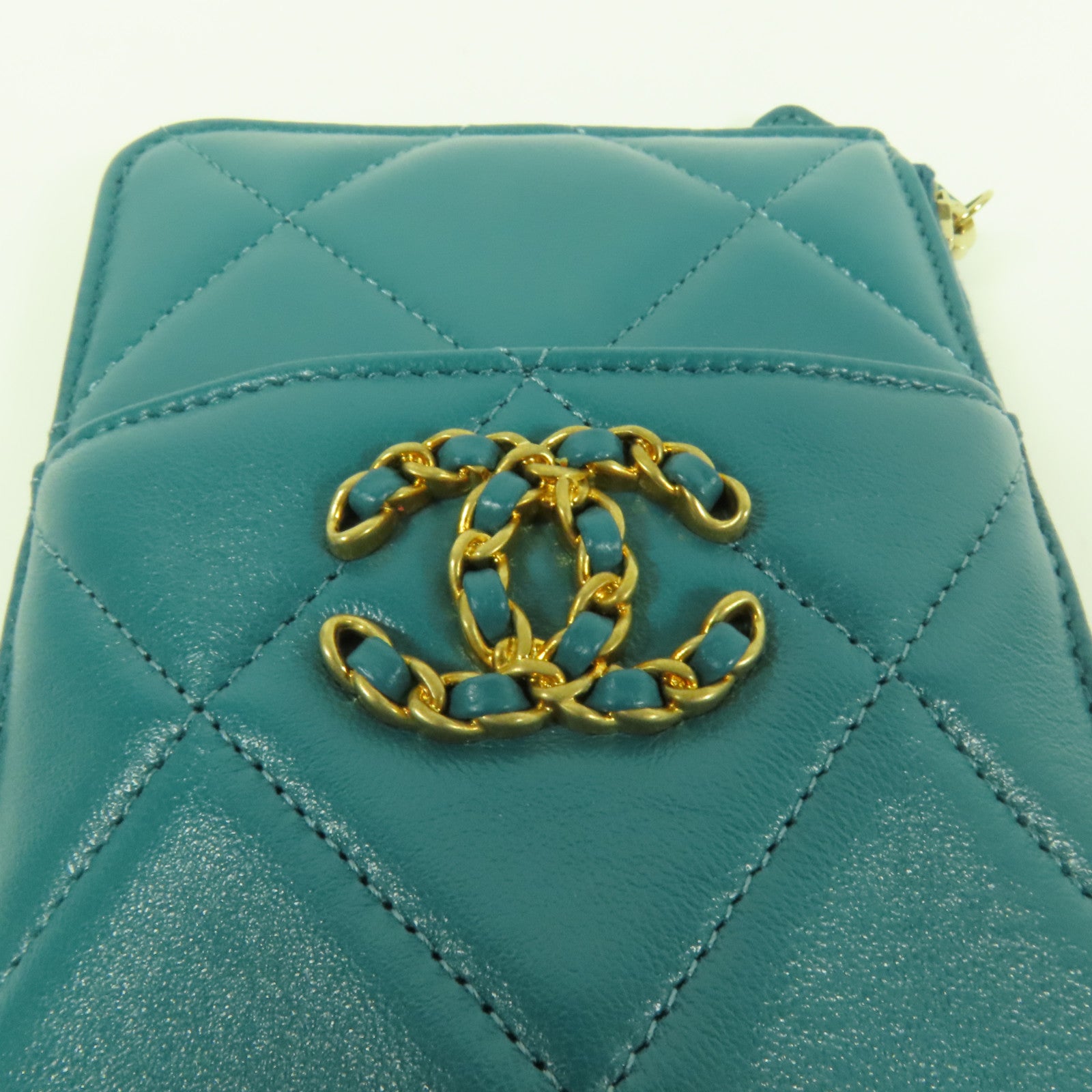 CHANEL 羊皮皮革C19 Wallet金扣長錢包