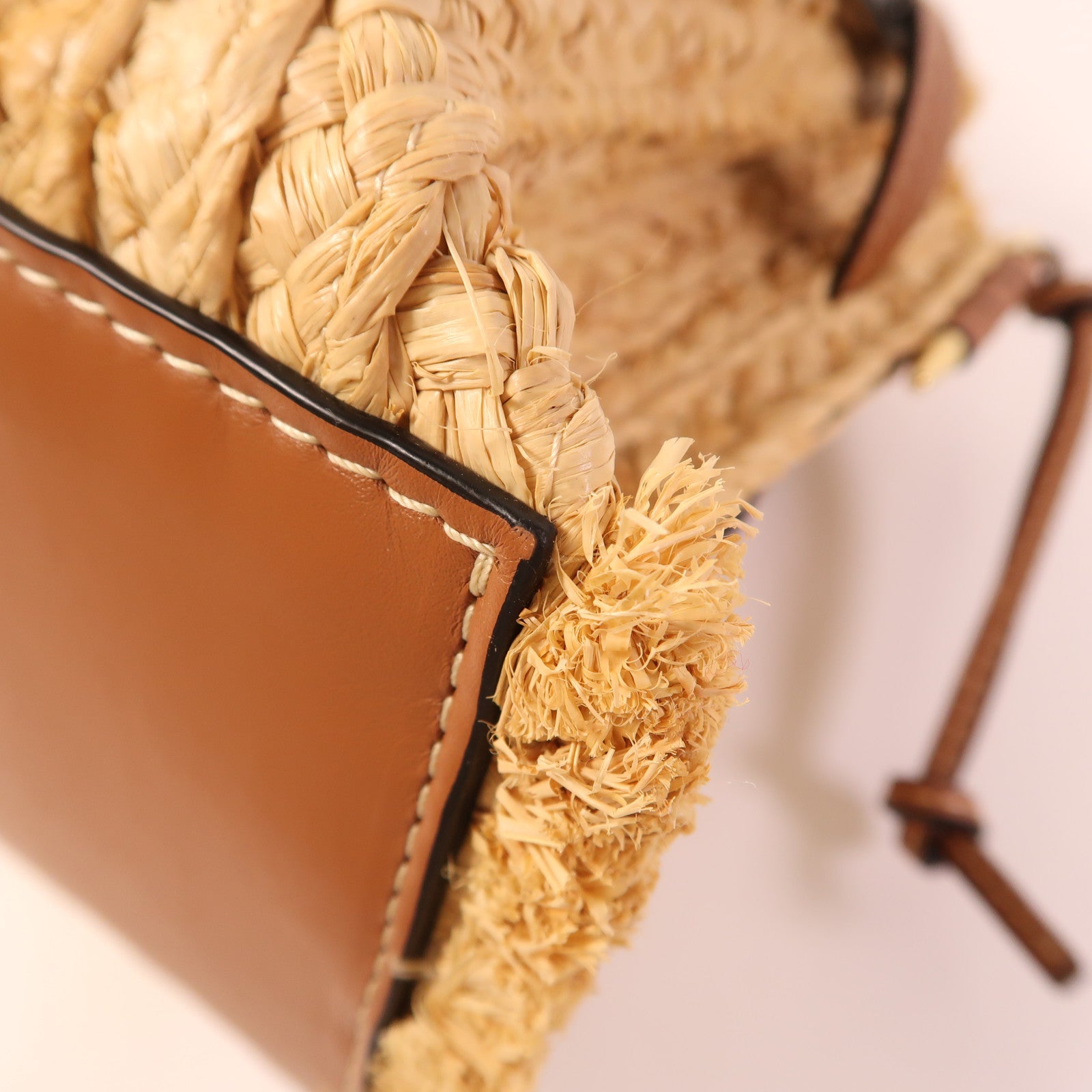LOEWE 牛皮皮革/Raffia Small Gate Top Handle Bag金扣手挽肩背兩用袋