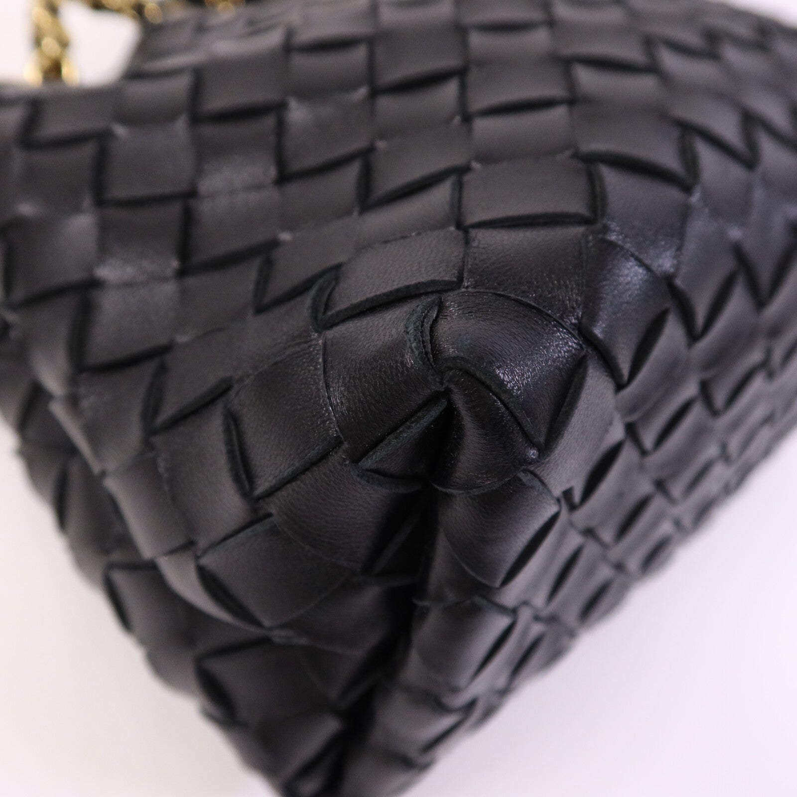 BOTTEGA VENETA 羊皮皮革Andiamo Small金扣鏈帶手挽肩背兩用袋