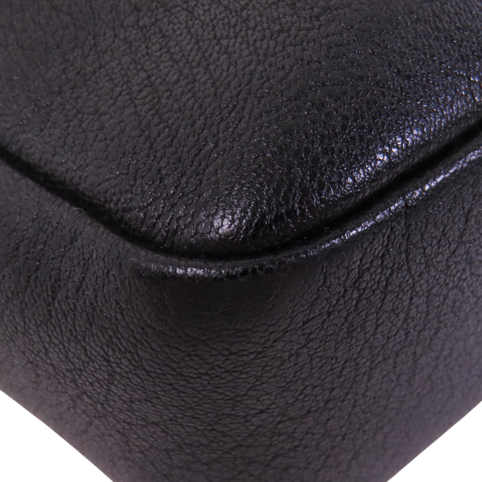 SAINT LAURENT 牛皮皮革Lou Camera Bag銀扣肩背袋