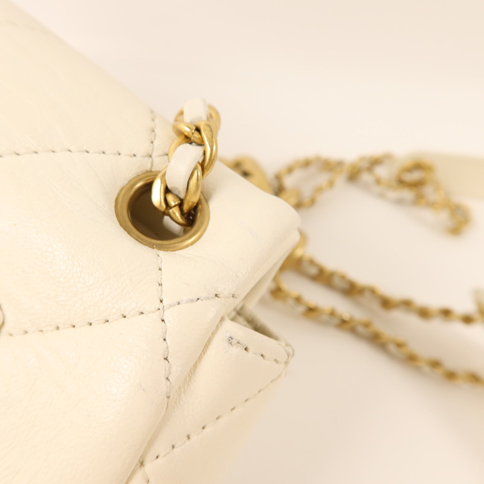 CHANEL 牛皮皮革Chain Shoulder金扣鏈帶肩背袋