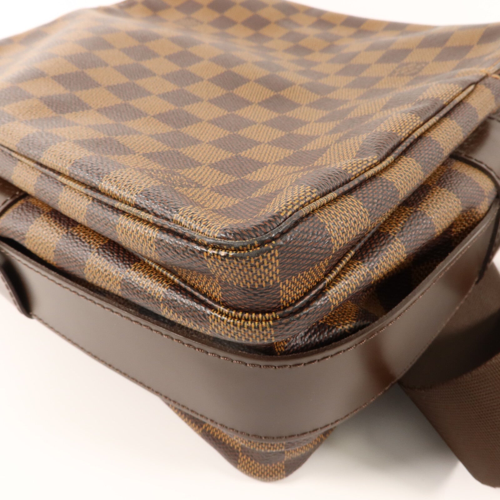 LOUIS VUITTON Damier Naviglio金扣肩背袋
