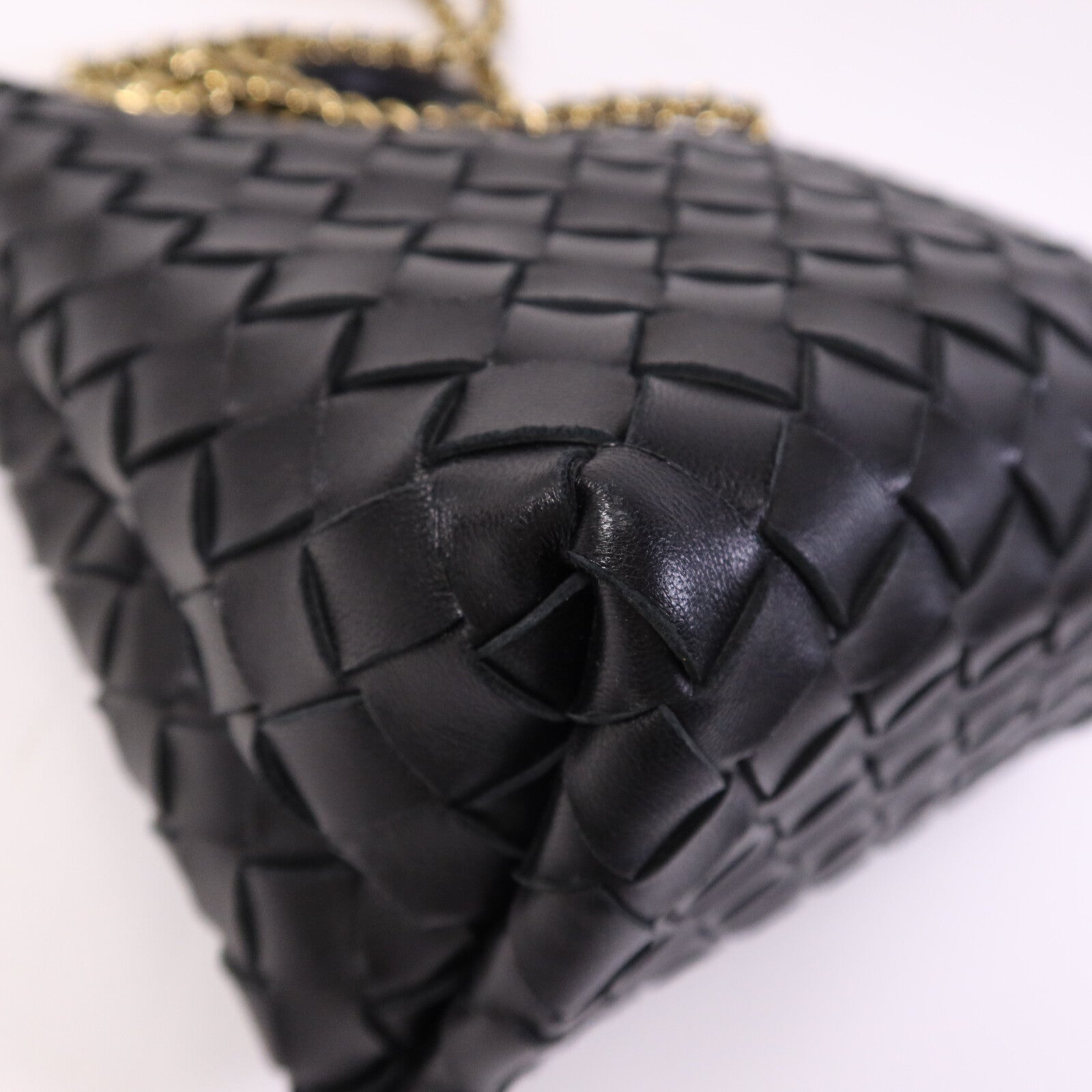 BOTTEGA VENETA 羊皮皮革Andiamo Small金扣鏈帶手挽肩背兩用袋